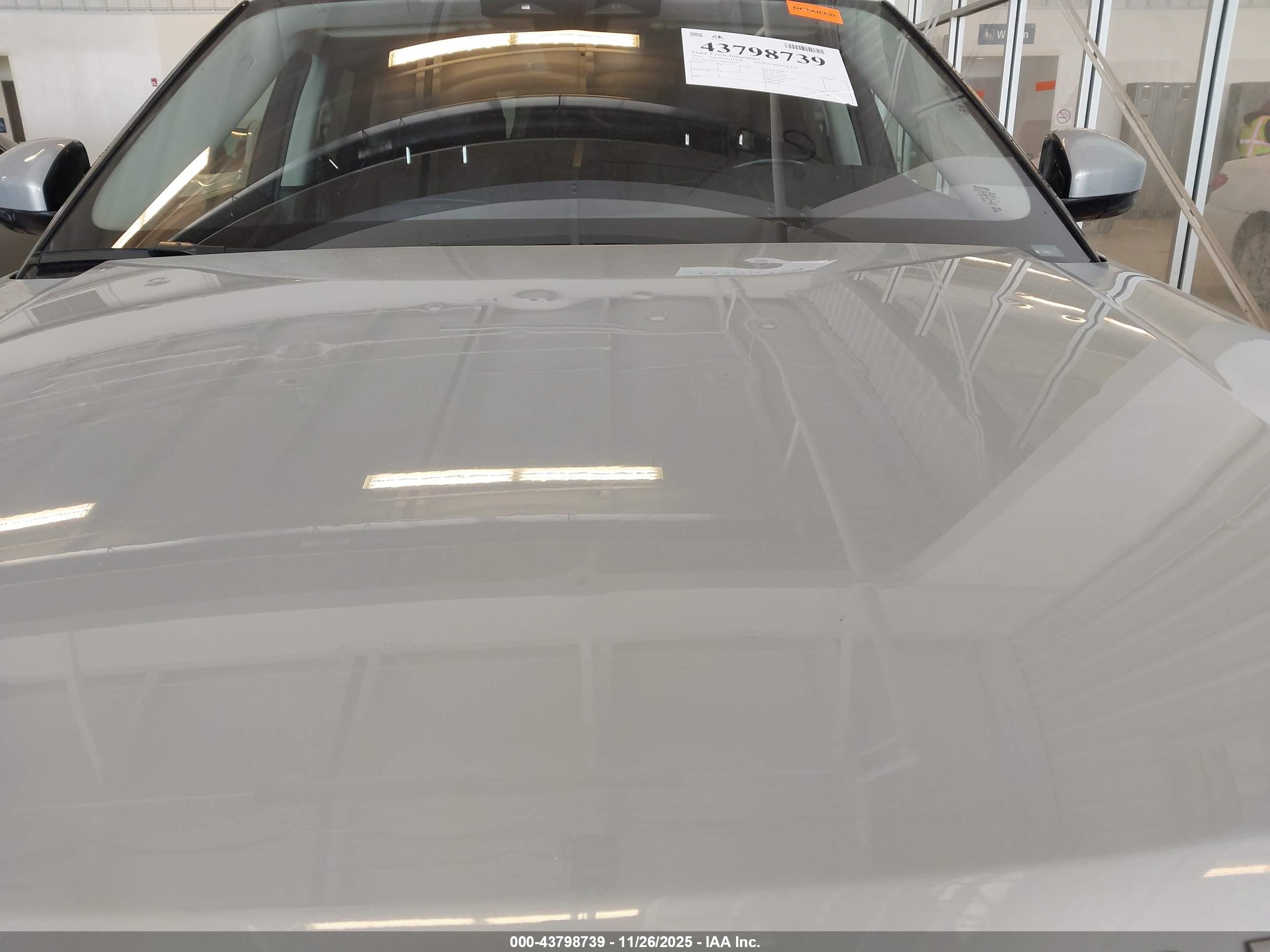 LAND ROVER image 6