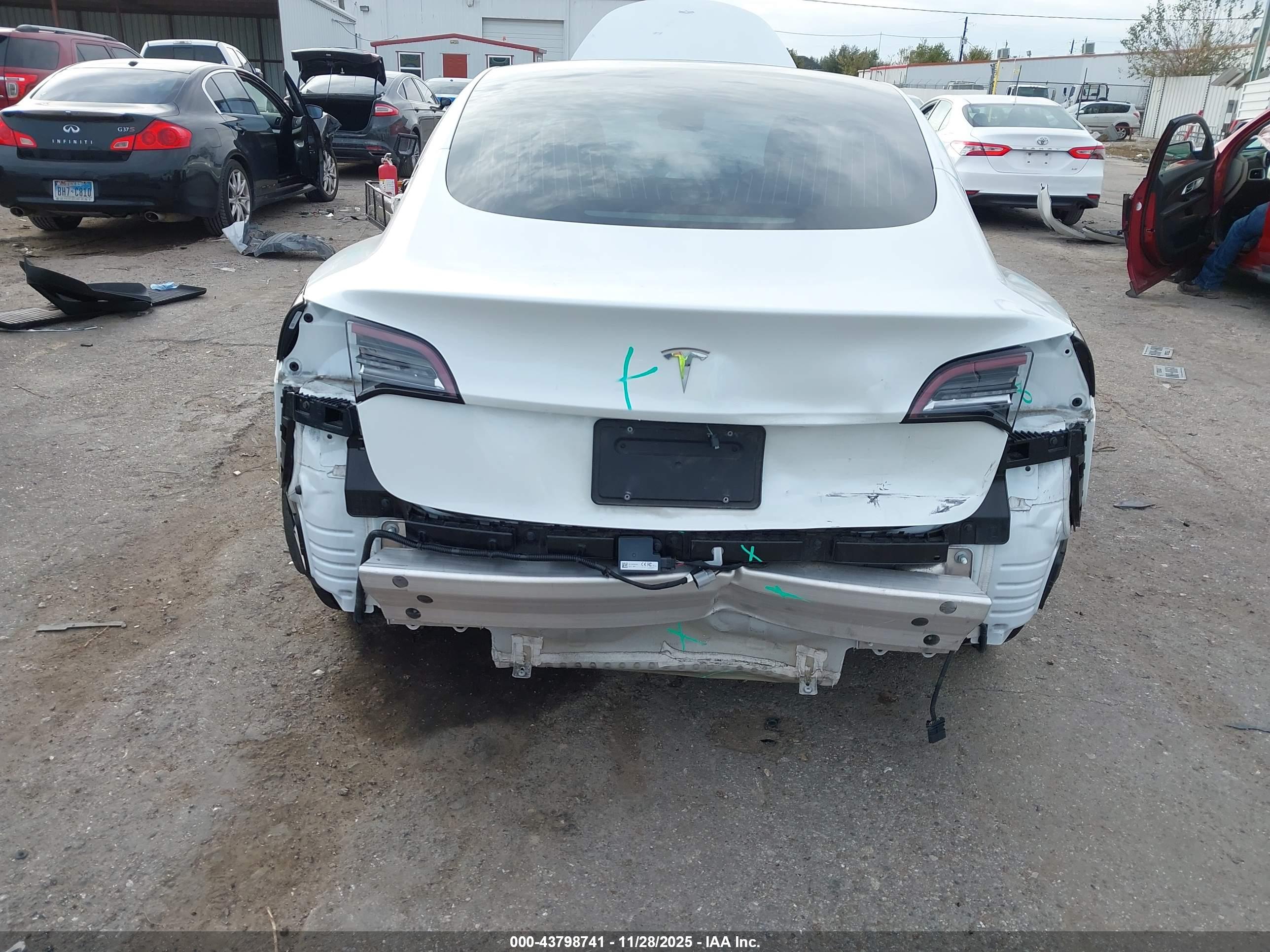 TESLA MODEL image 6
