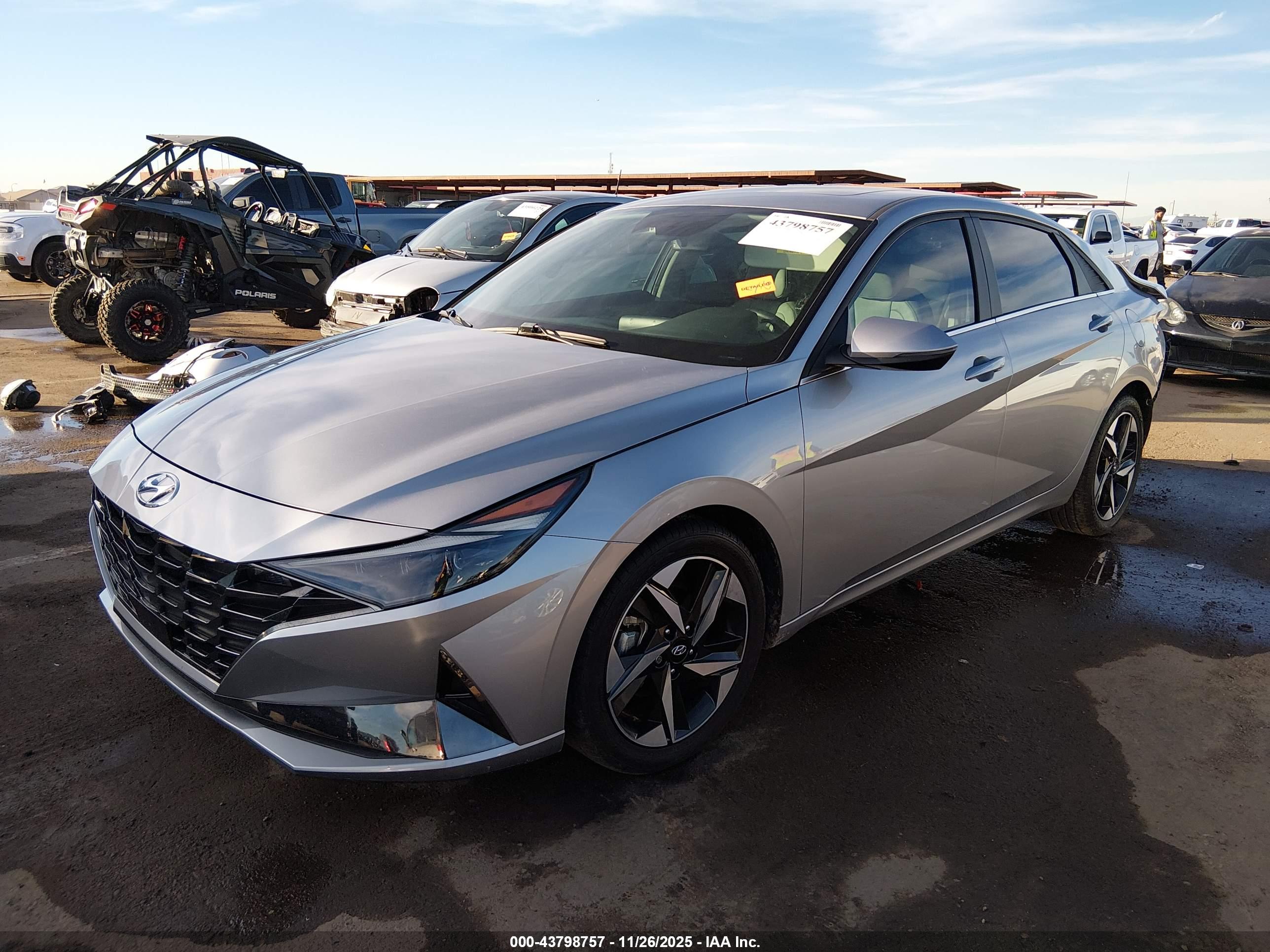 HYUNDAI ELANTRA image 2