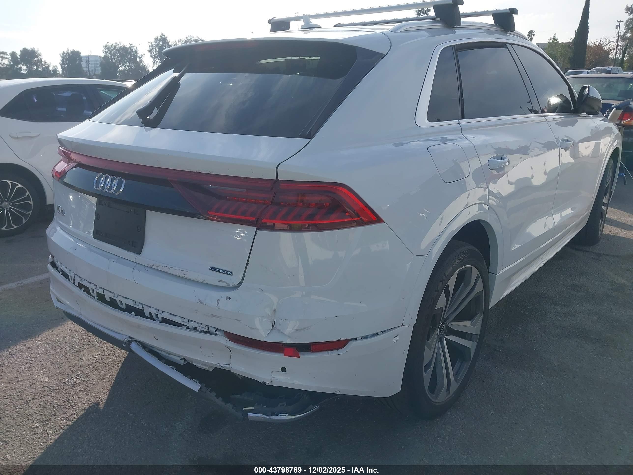 AUDI Q8 image 4