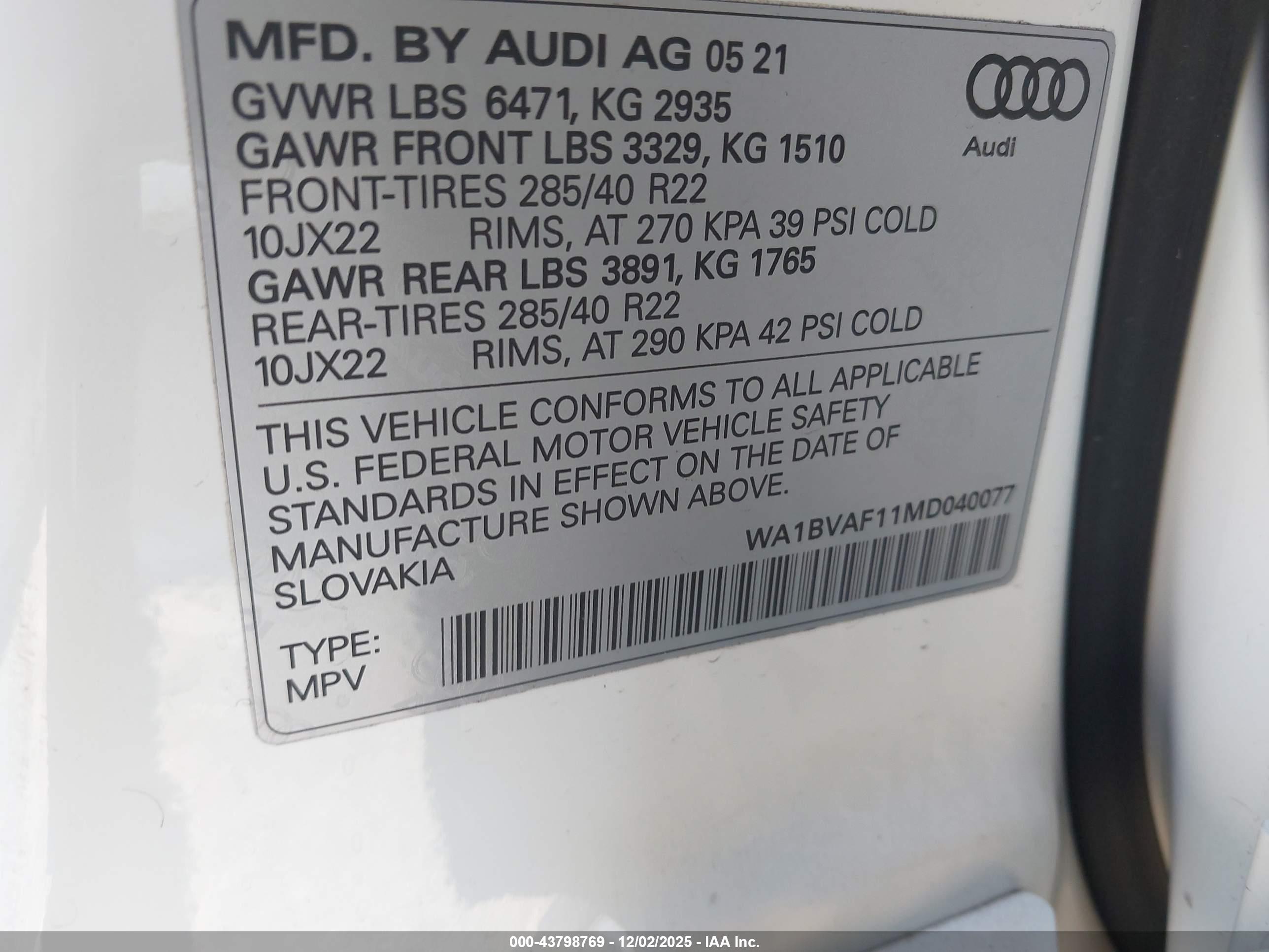 AUDI Q8 image 9