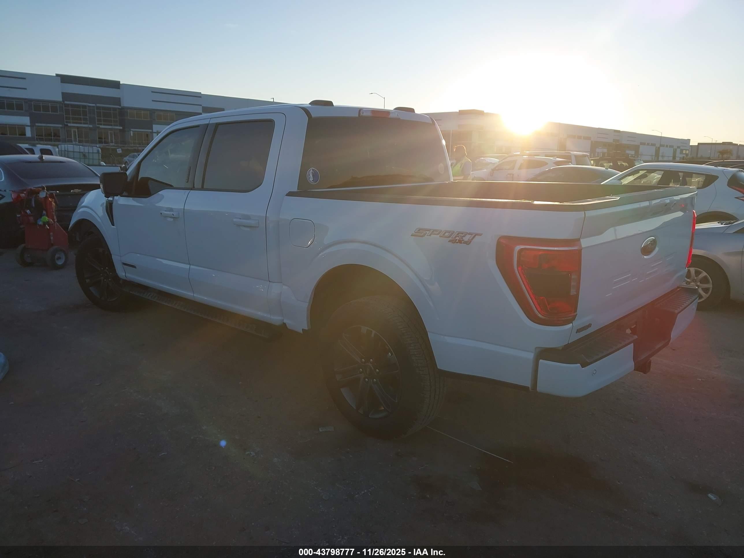 FORD F-150 image 3