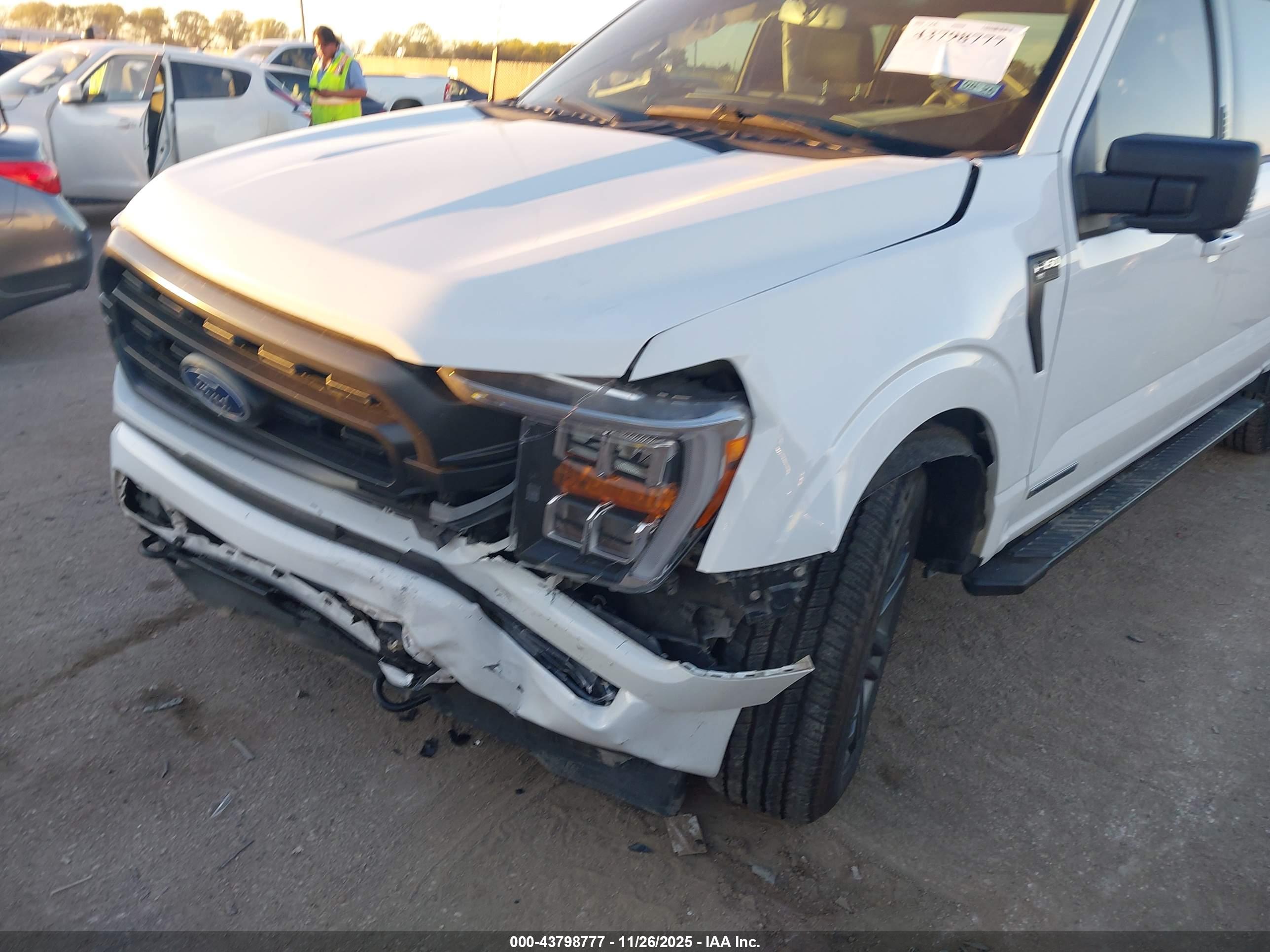 FORD F-150 image 6