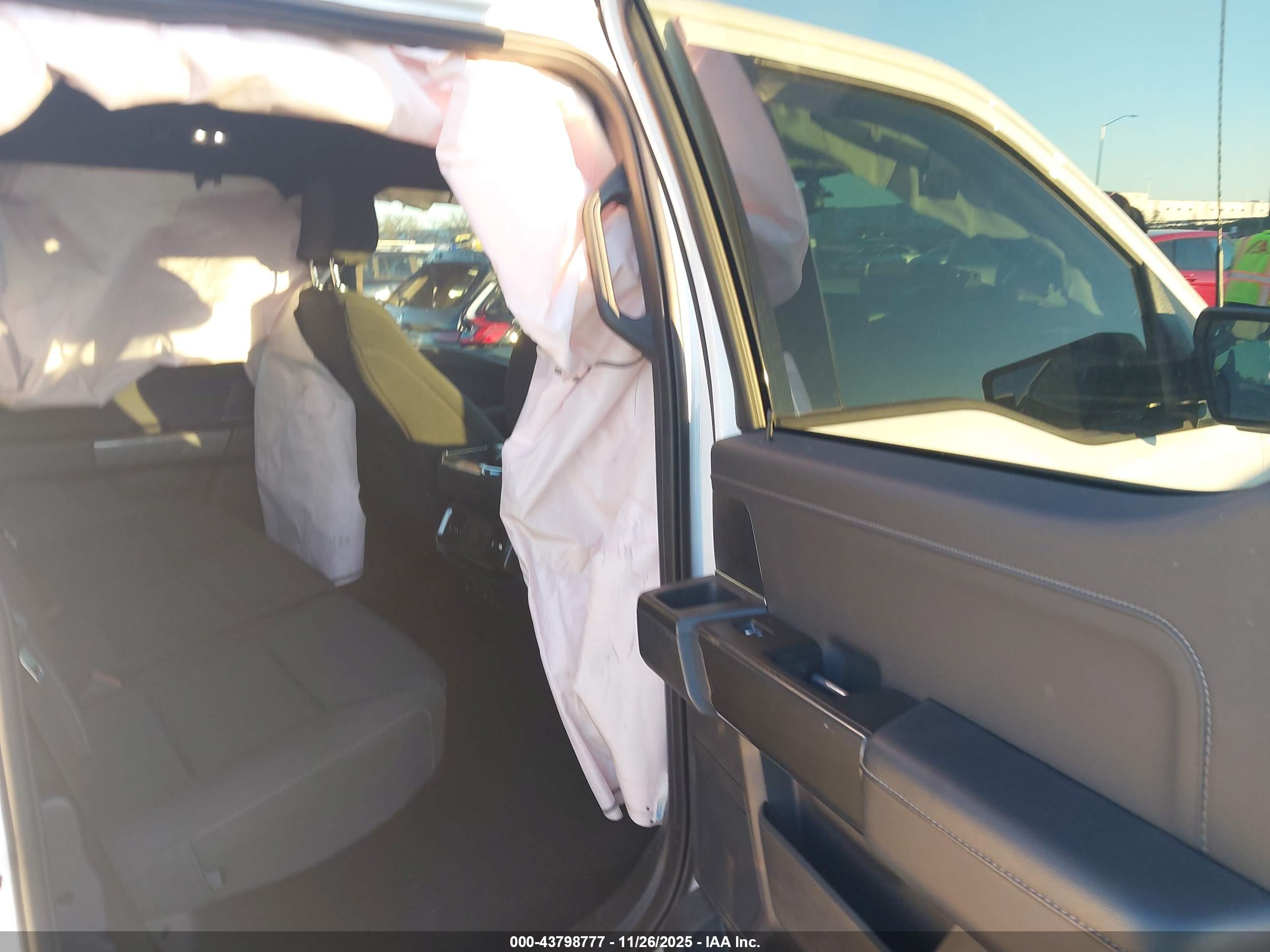 FORD F-150 image 8