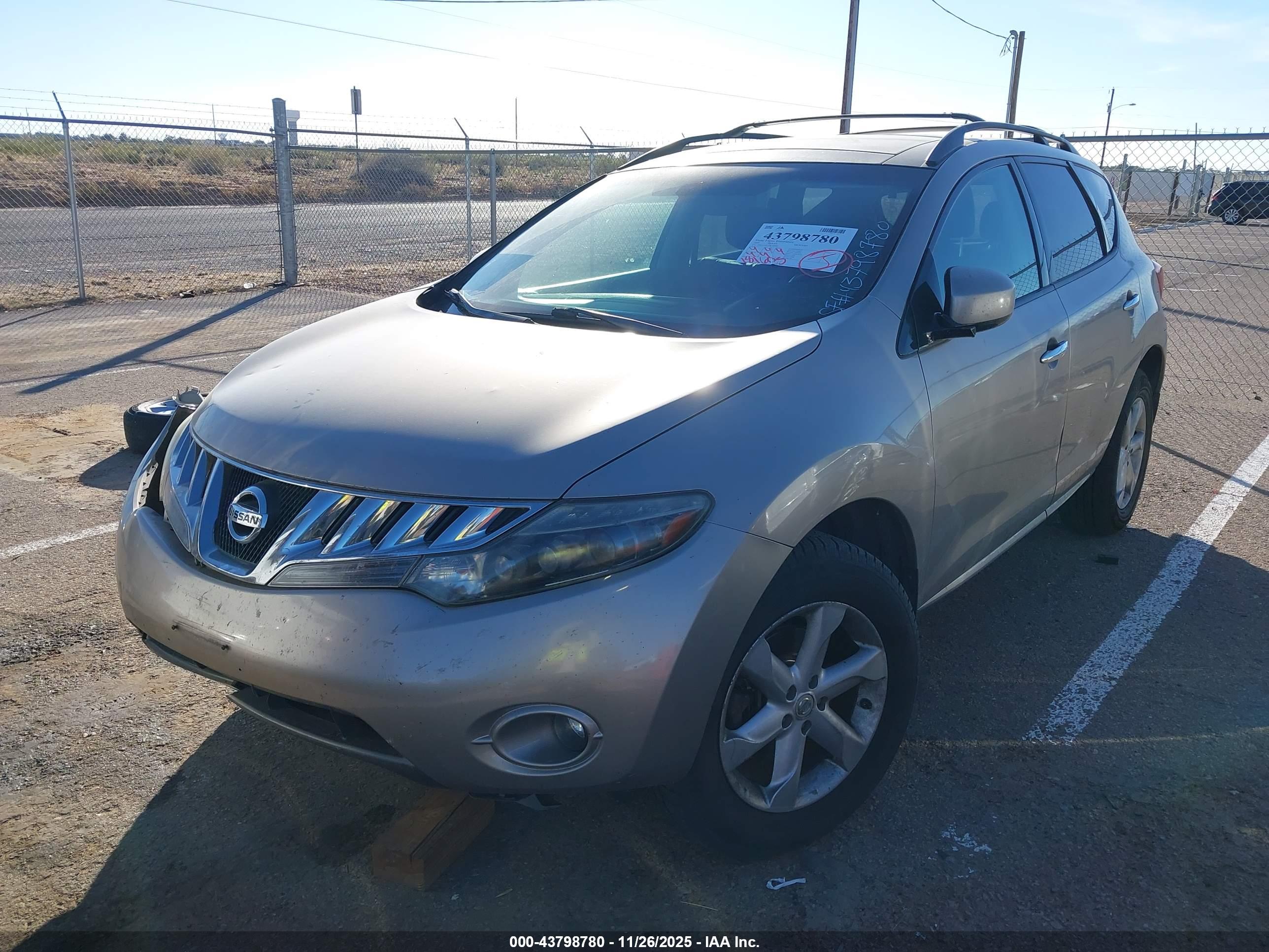 NISSAN MURANO image 2