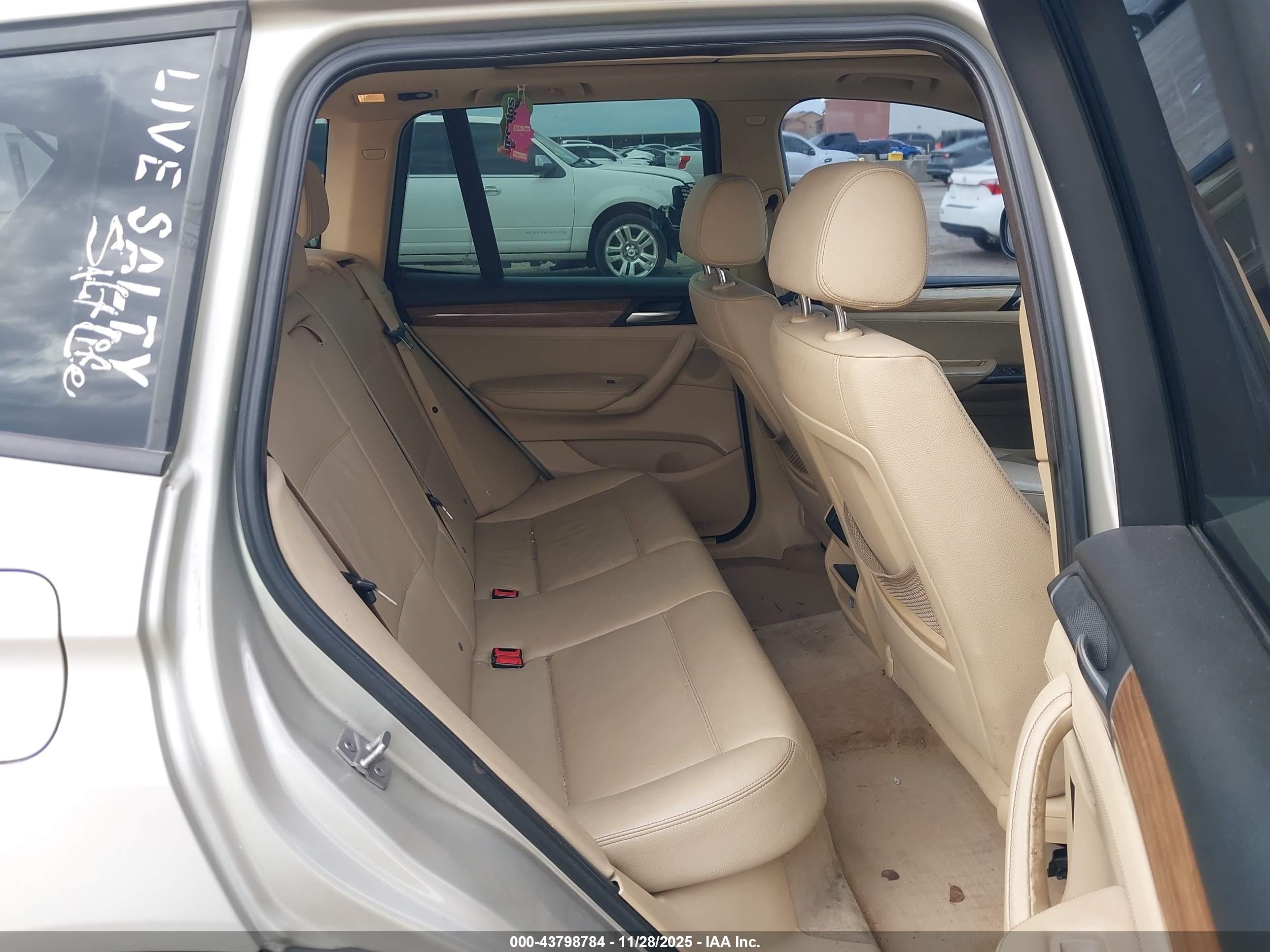BMW X3 image 8