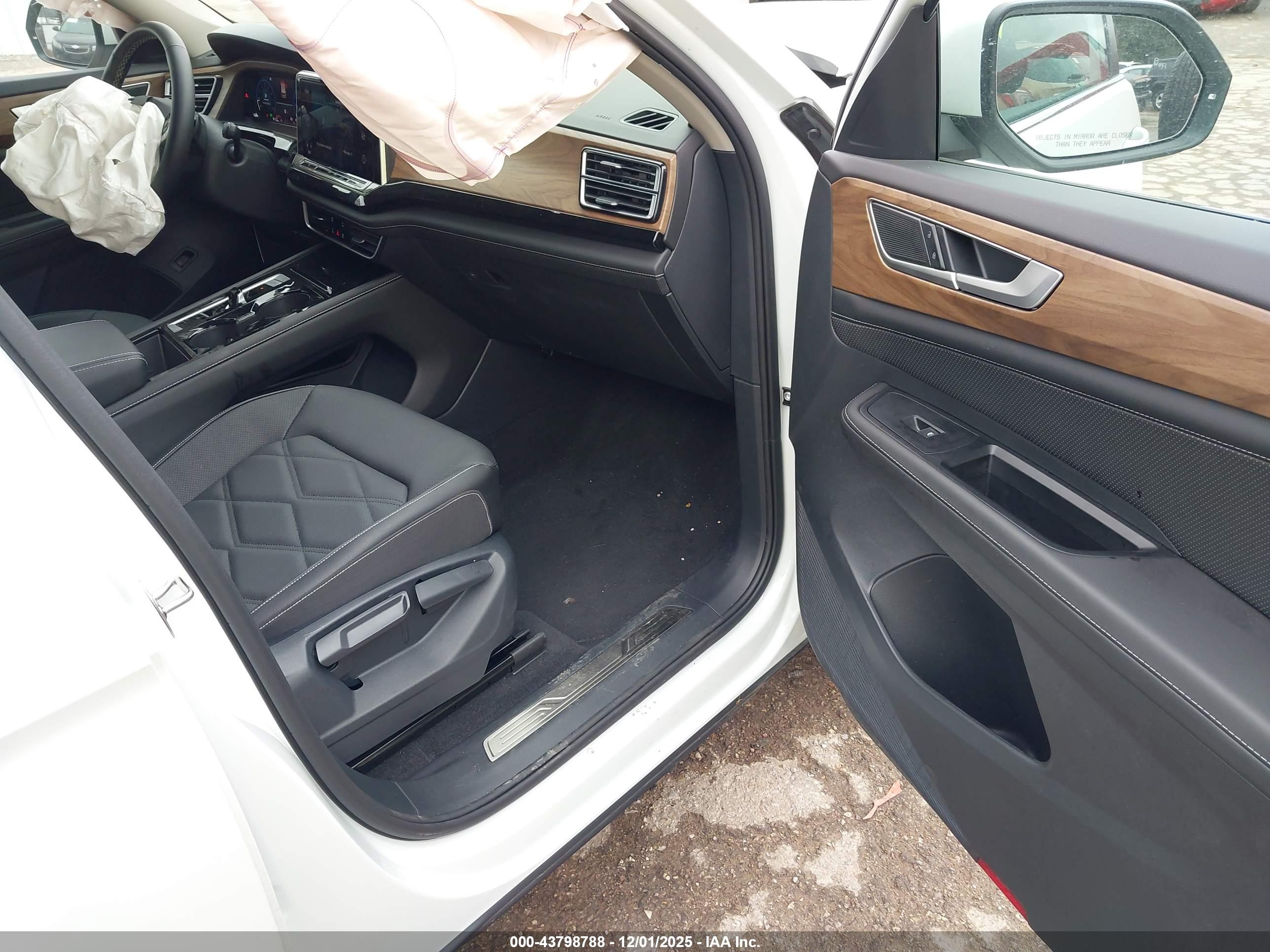 VOLKSWAGEN ATLAS image 5