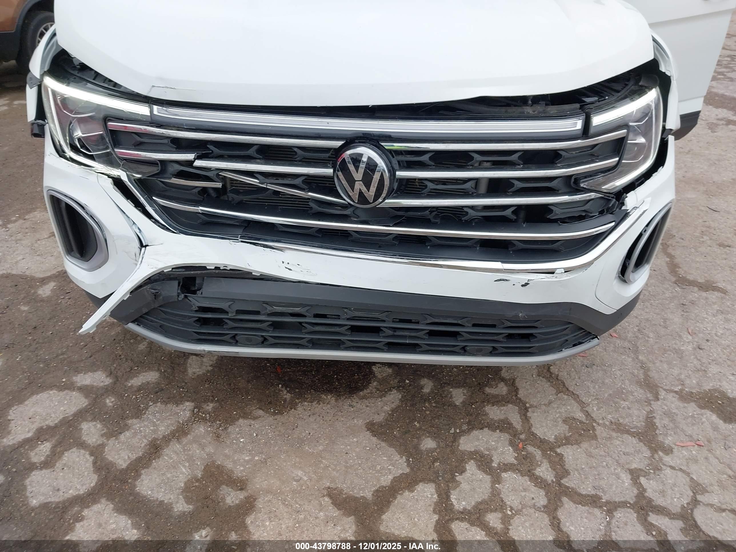 VOLKSWAGEN ATLAS image 6