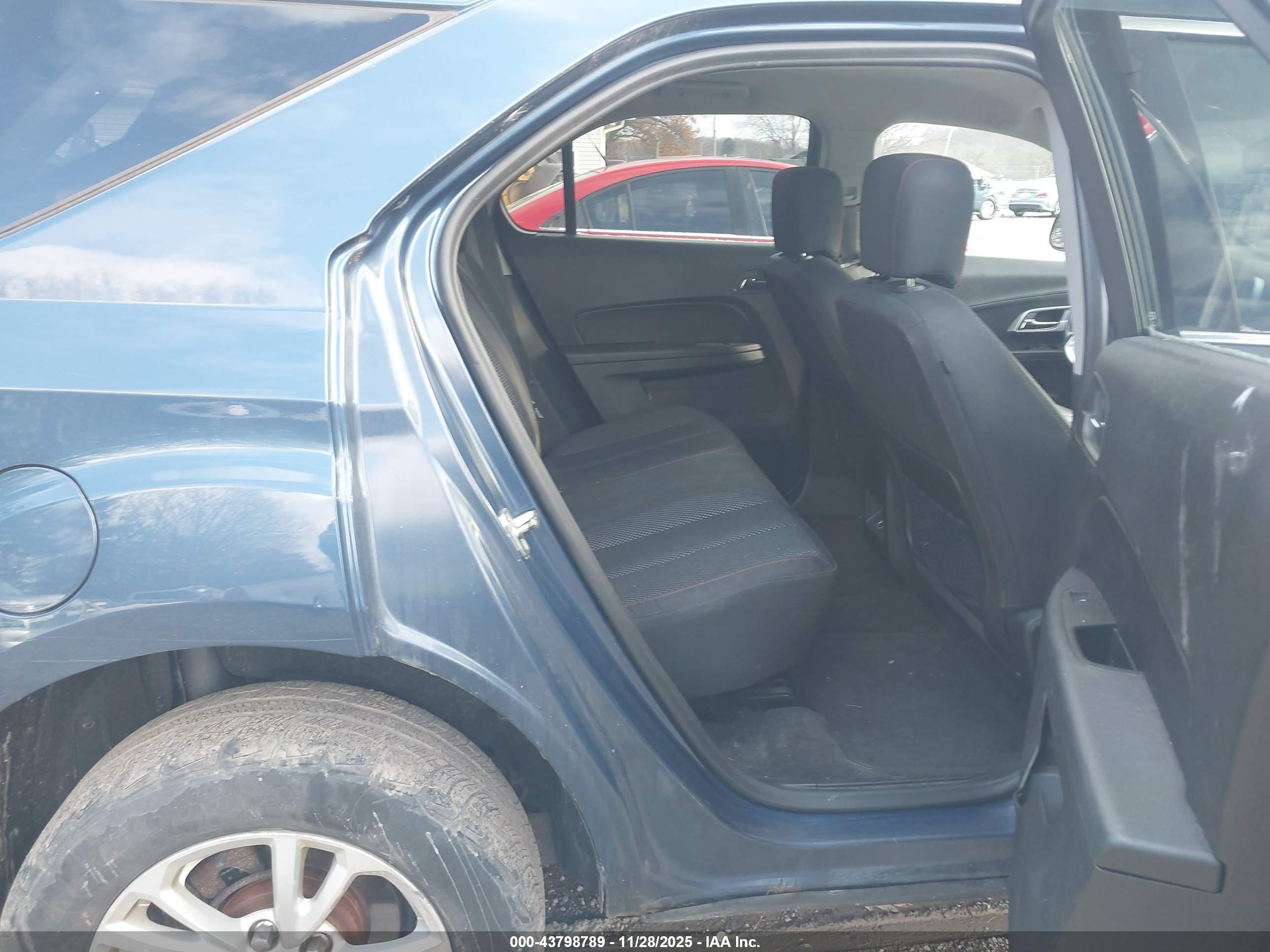 CHEVROLET EQUINOX image 8