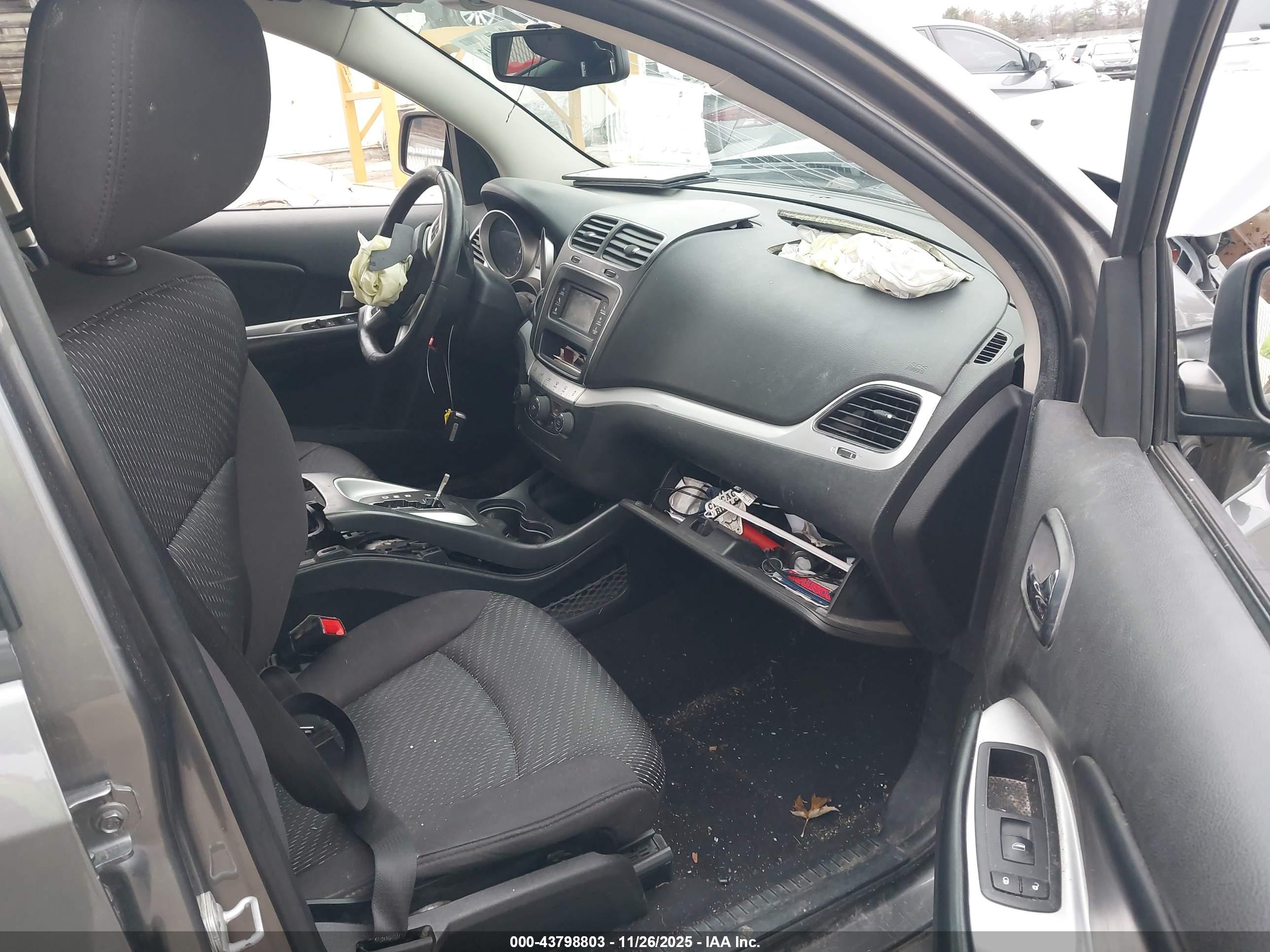 DODGE JOURNEY image 5