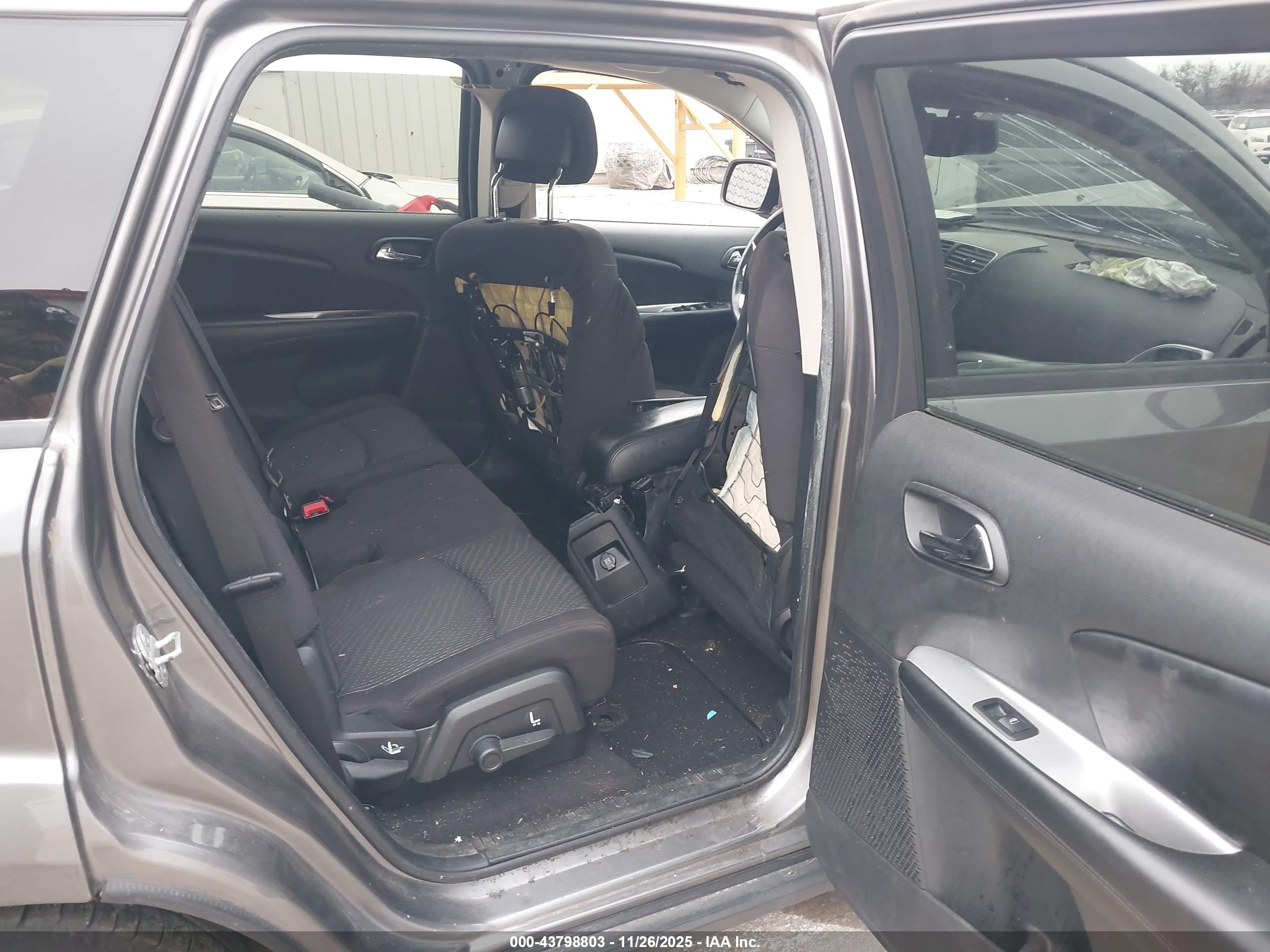 DODGE JOURNEY image 8