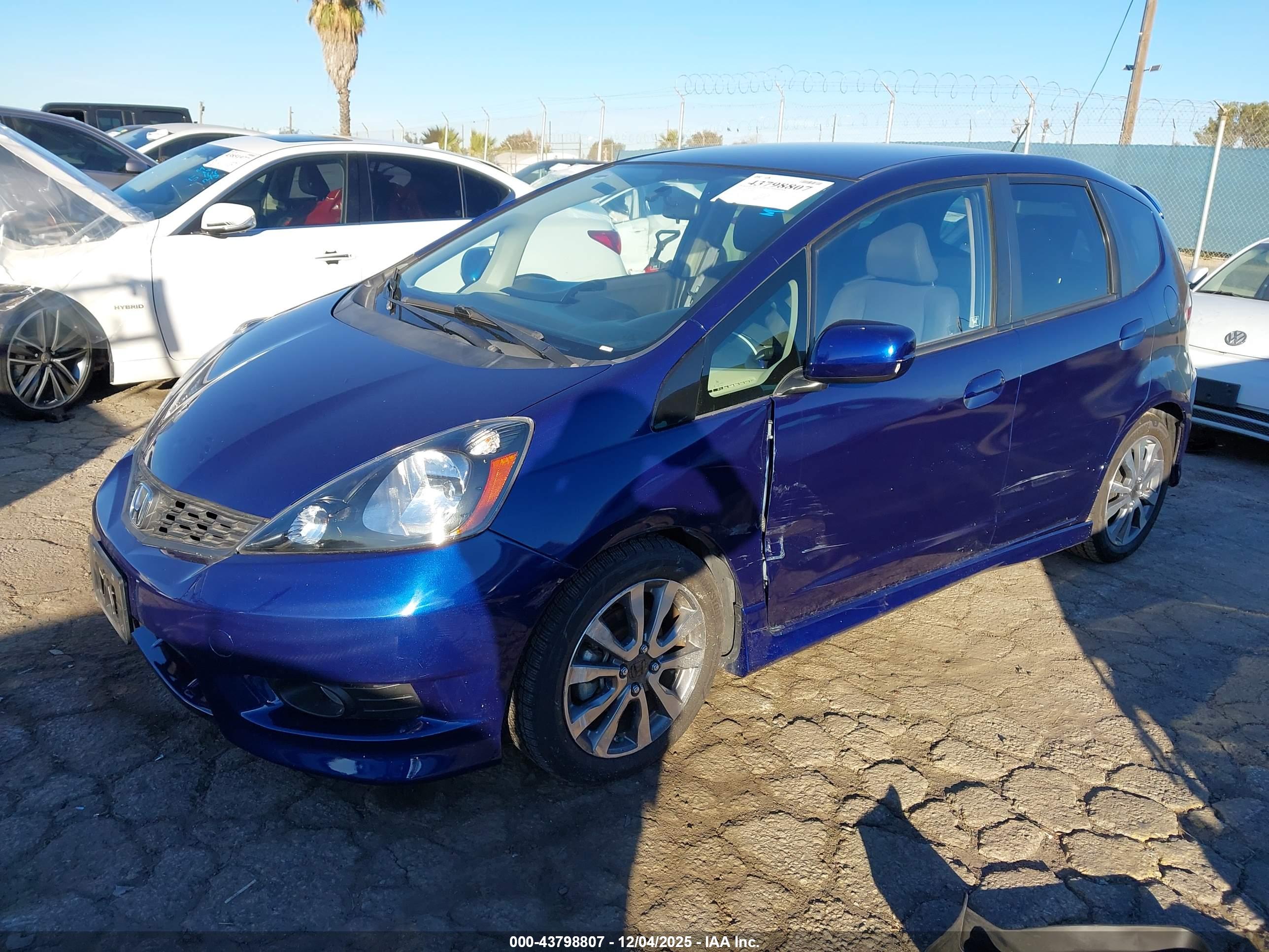 HONDA FIT image 2