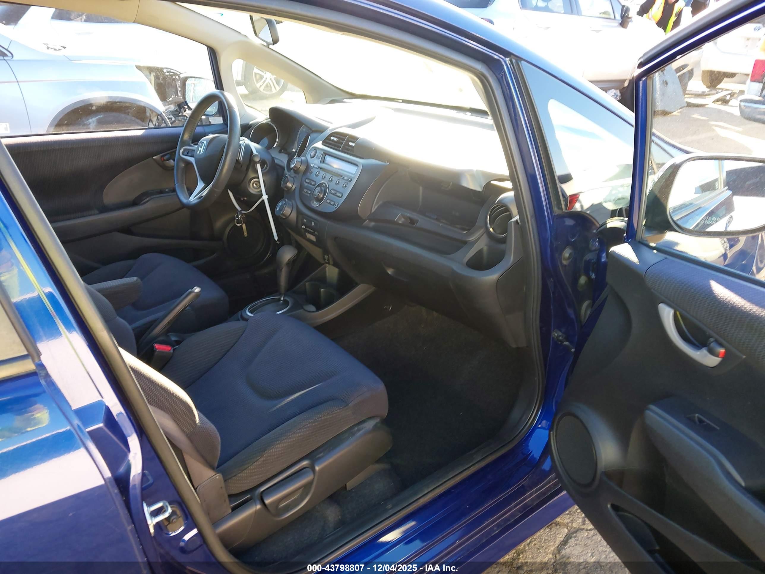 HONDA FIT image 5