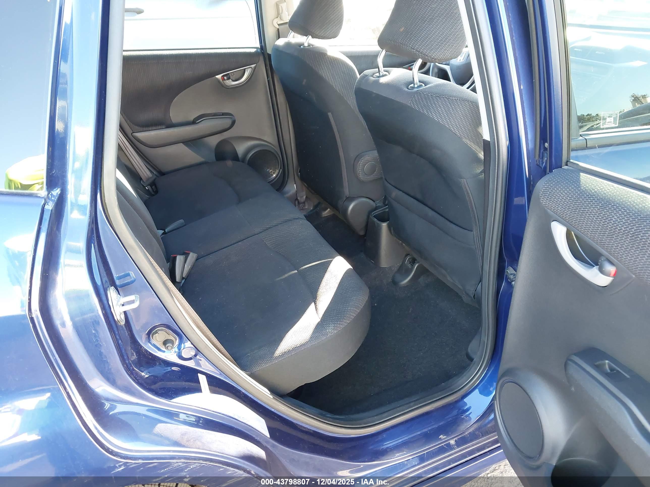 HONDA FIT image 8