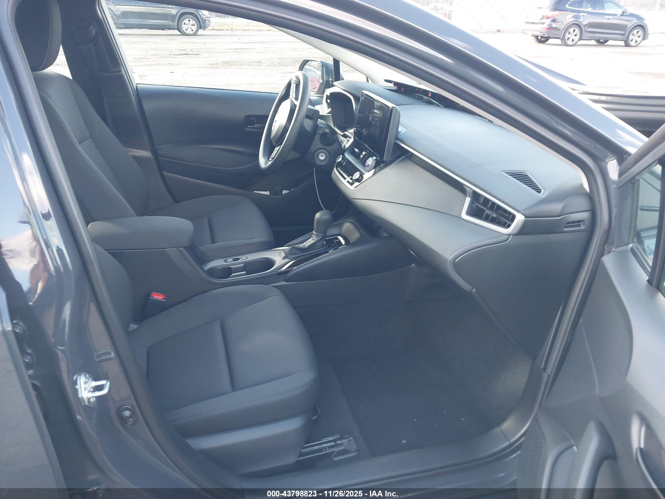 TOYOTA COROLLA image 5