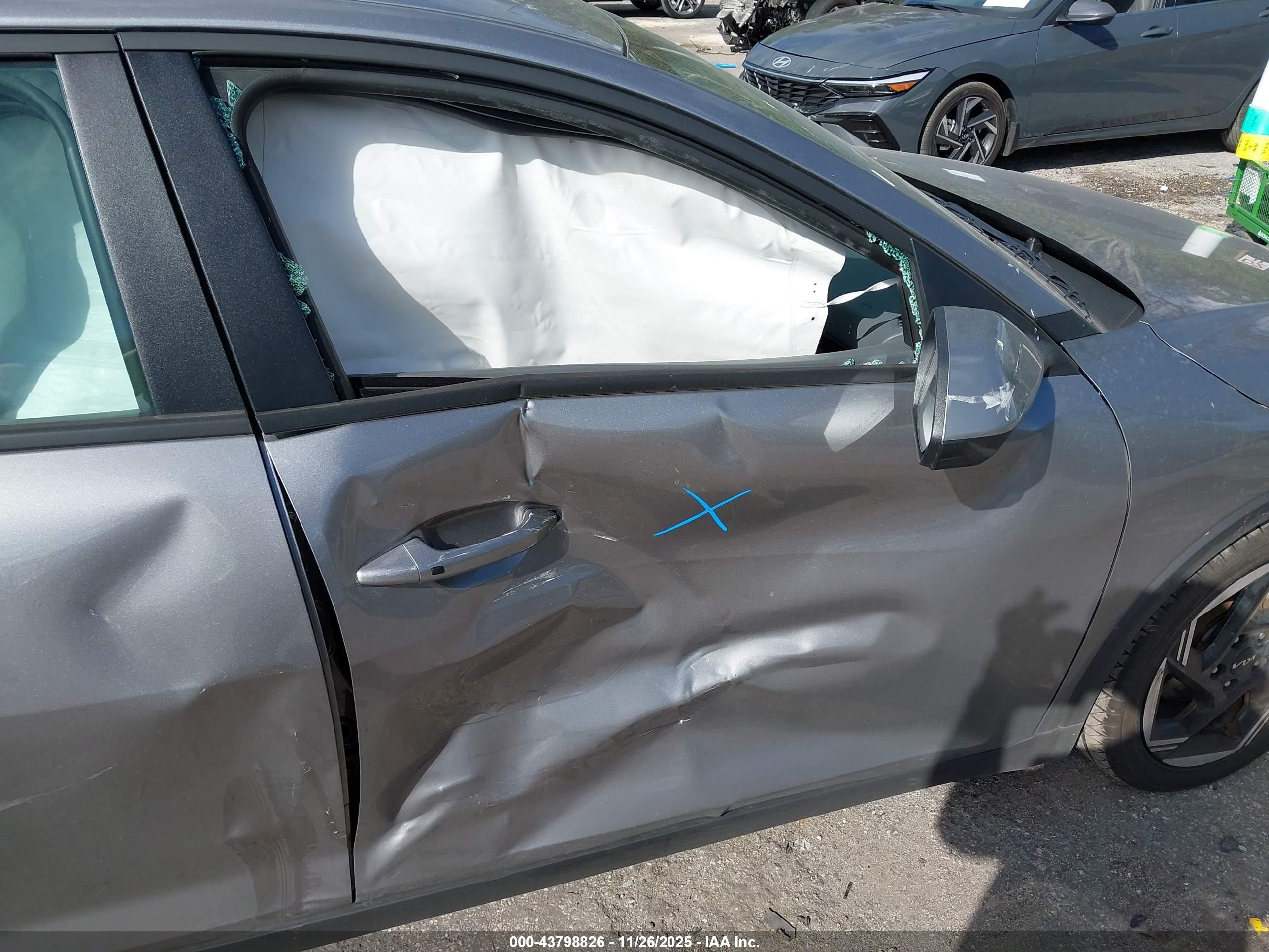 KIA K4 image 5