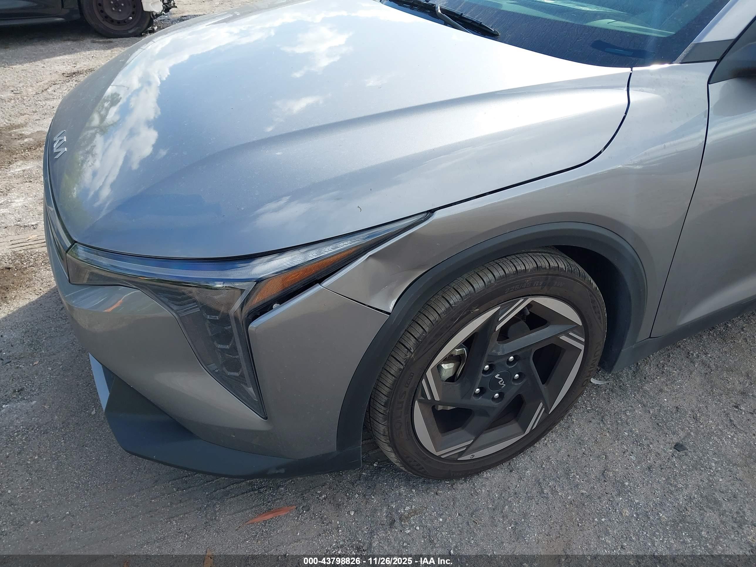 KIA K4 image 6