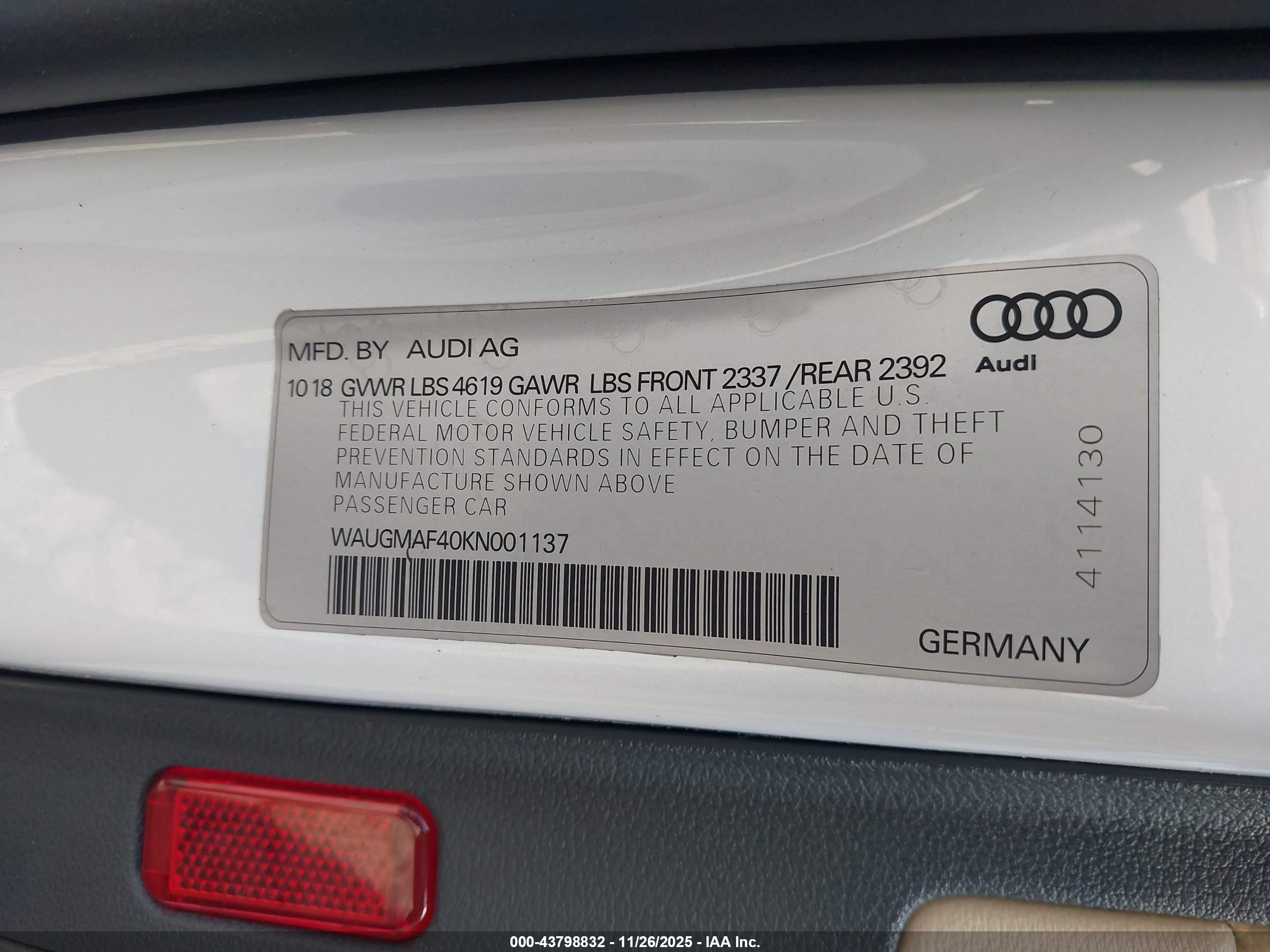 AUDI A4 image 9