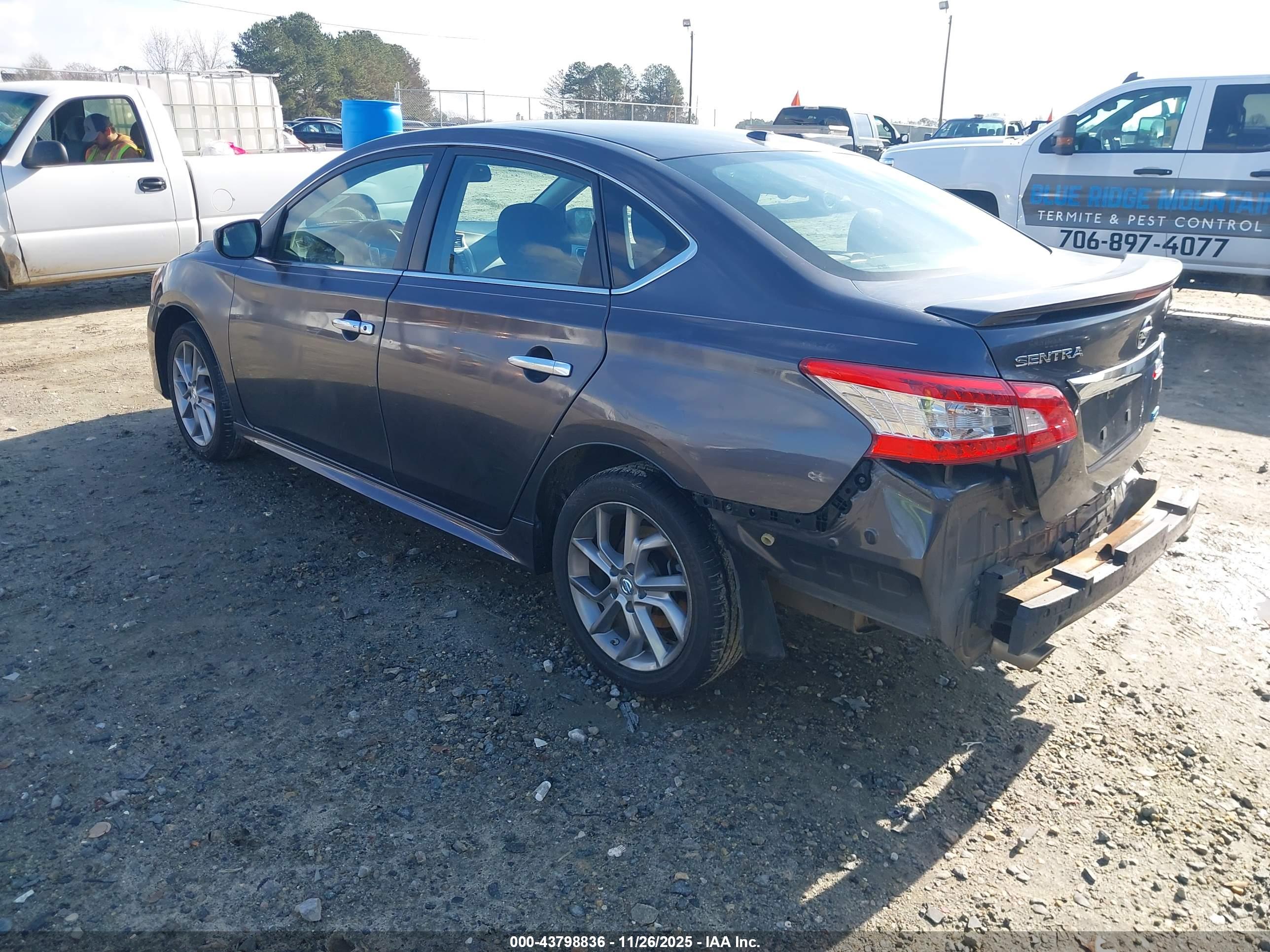NISSAN SENTRA image 3