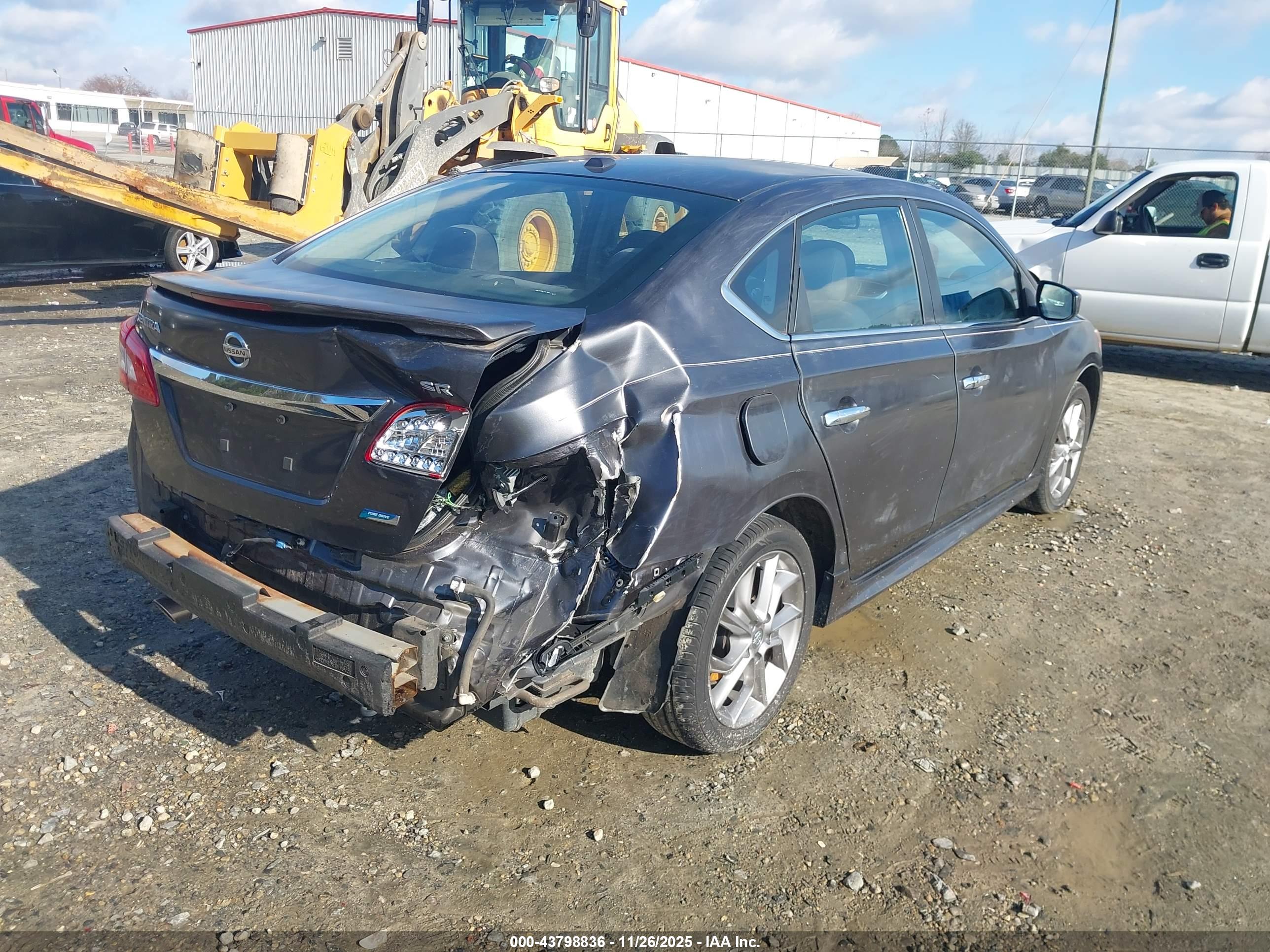 NISSAN SENTRA image 6