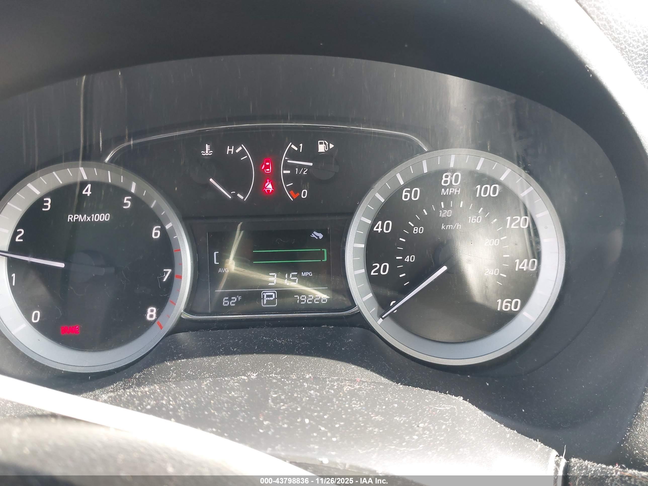 NISSAN SENTRA image 7