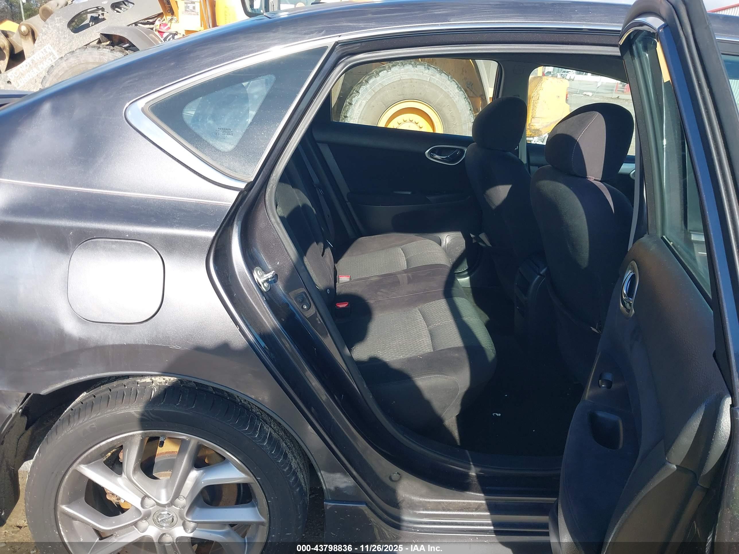 NISSAN SENTRA image 8