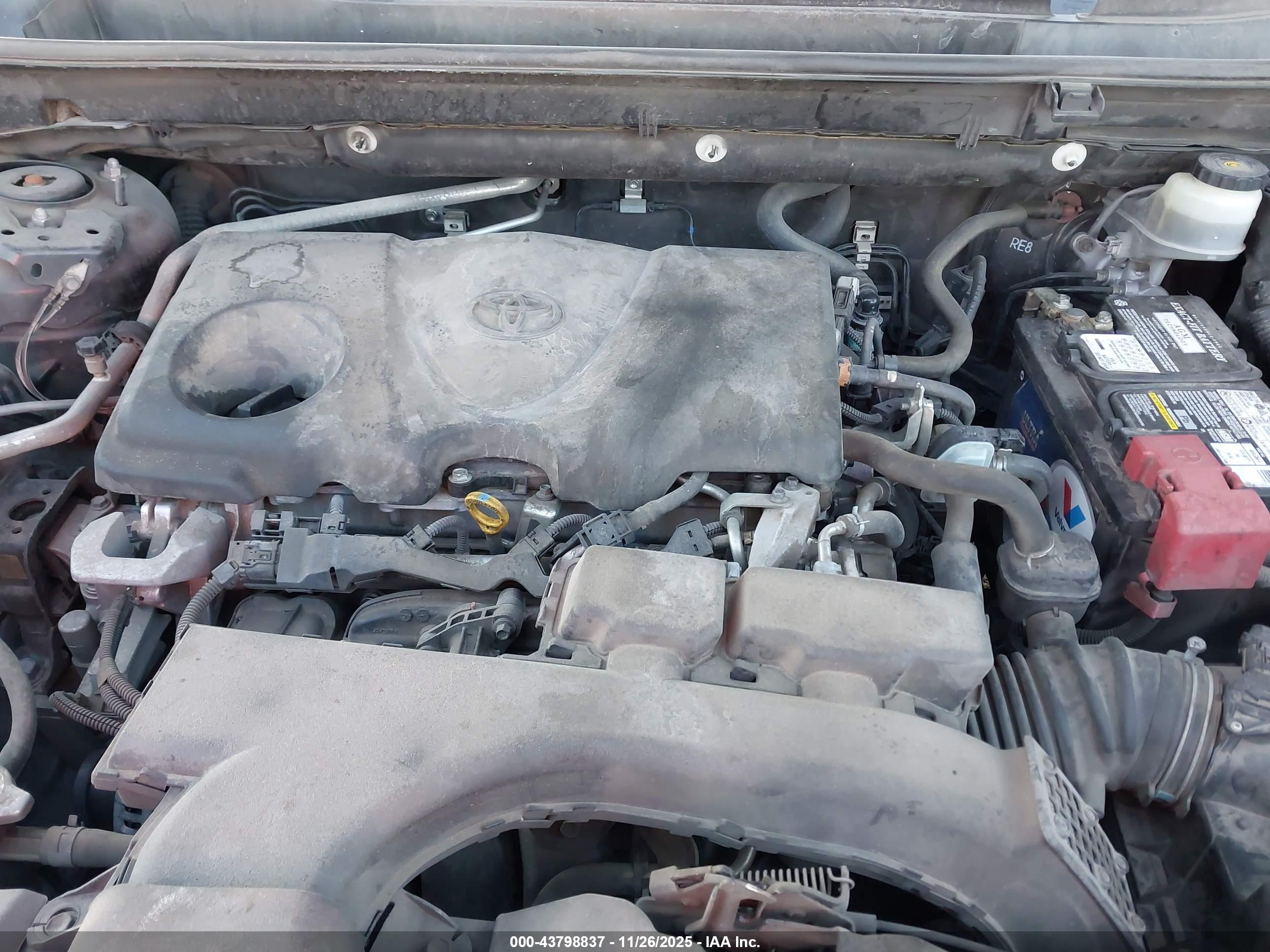 TOYOTA RAV4 image 10