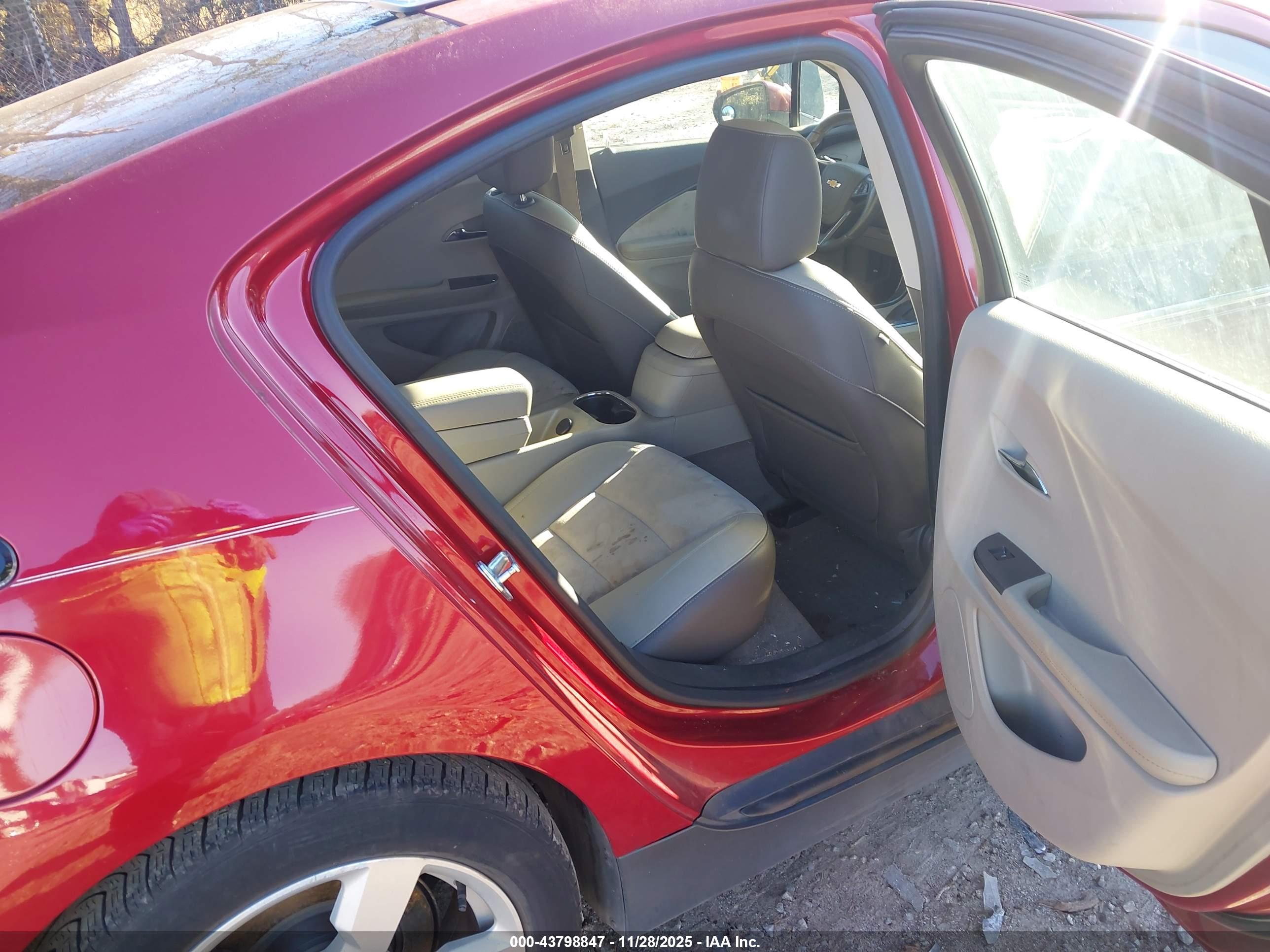 CHEVROLET VOLT image 8