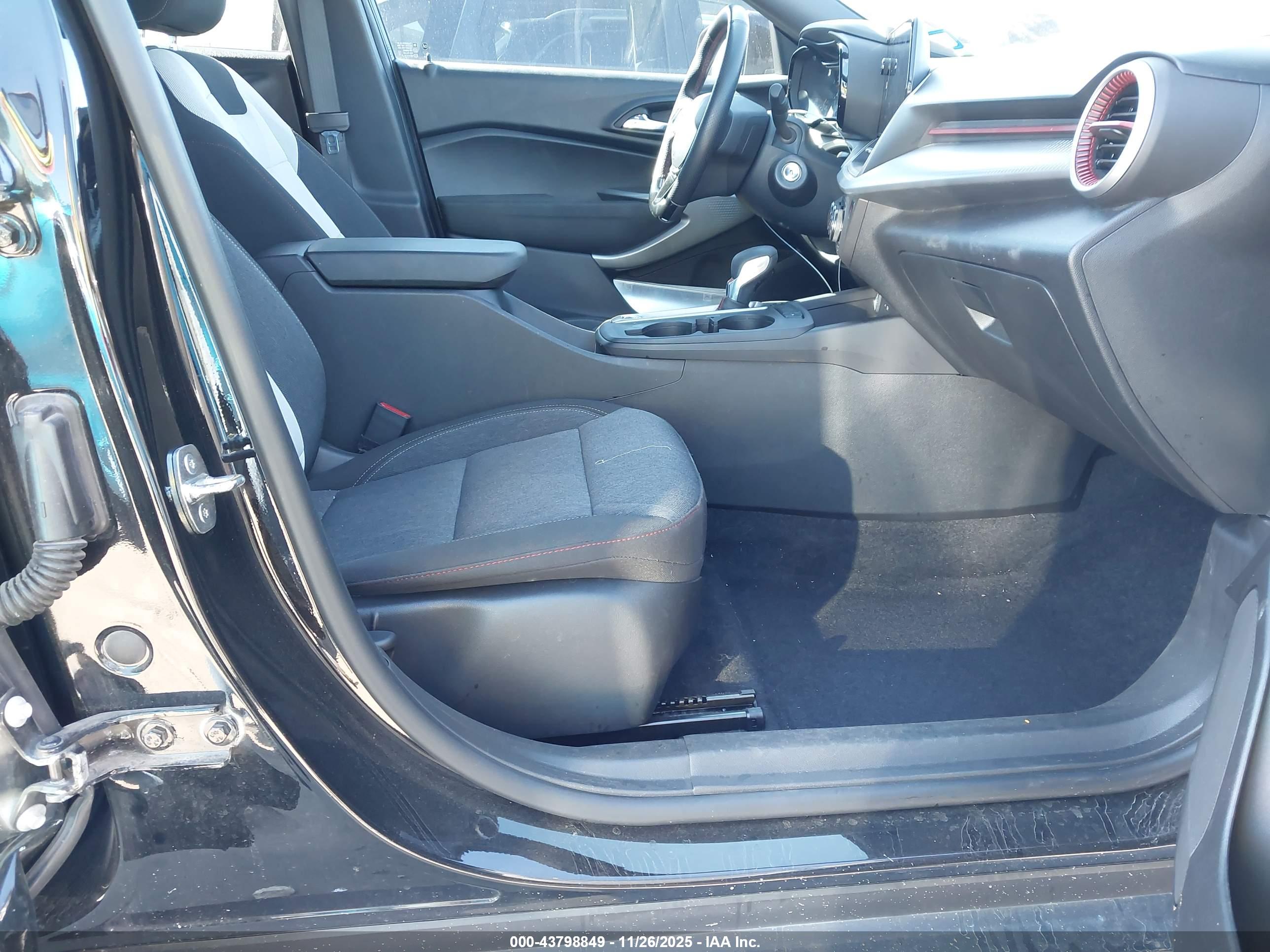 CHEVROLET TRAX image 5