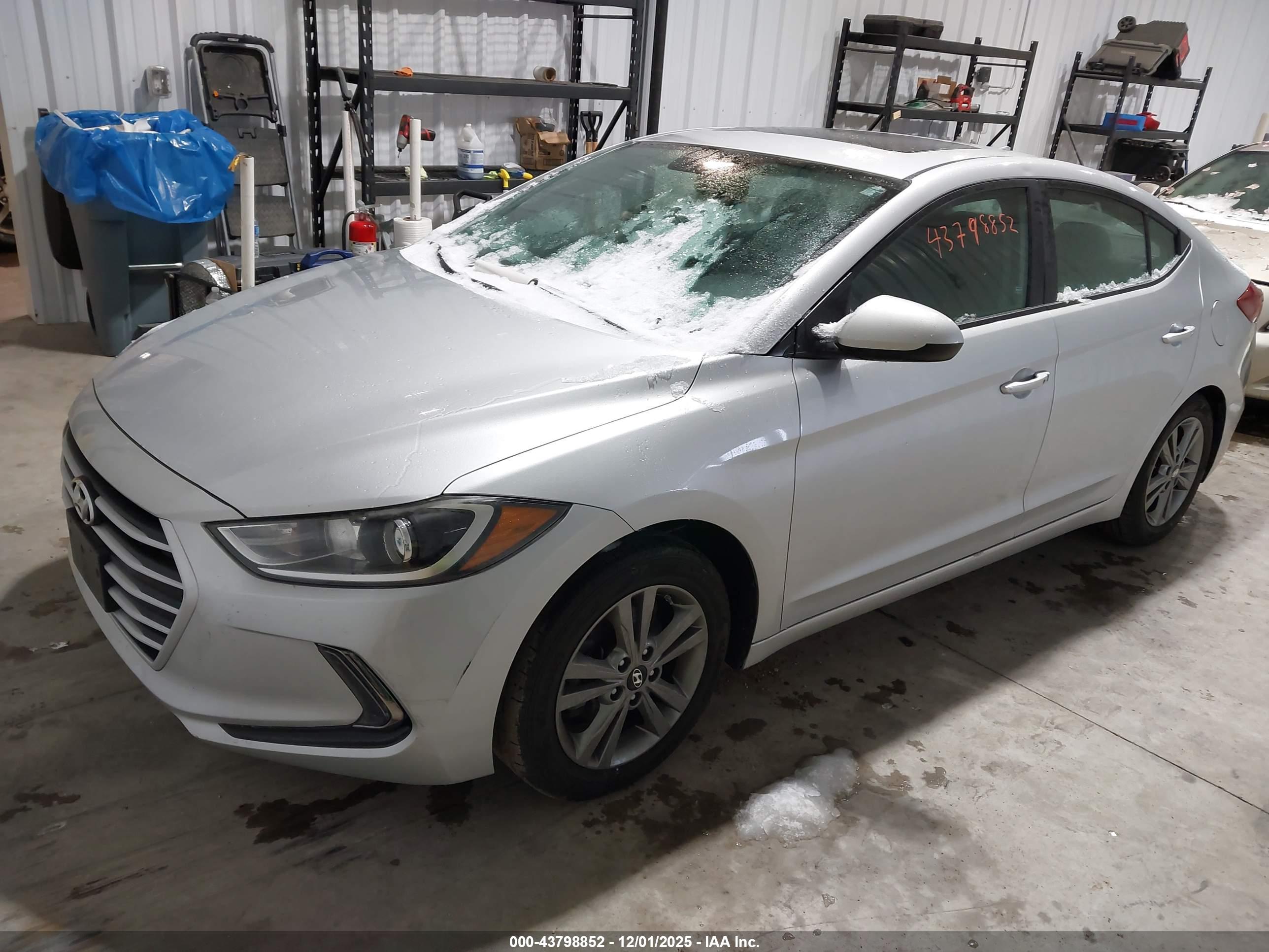 HYUNDAI ELANTRA image 2