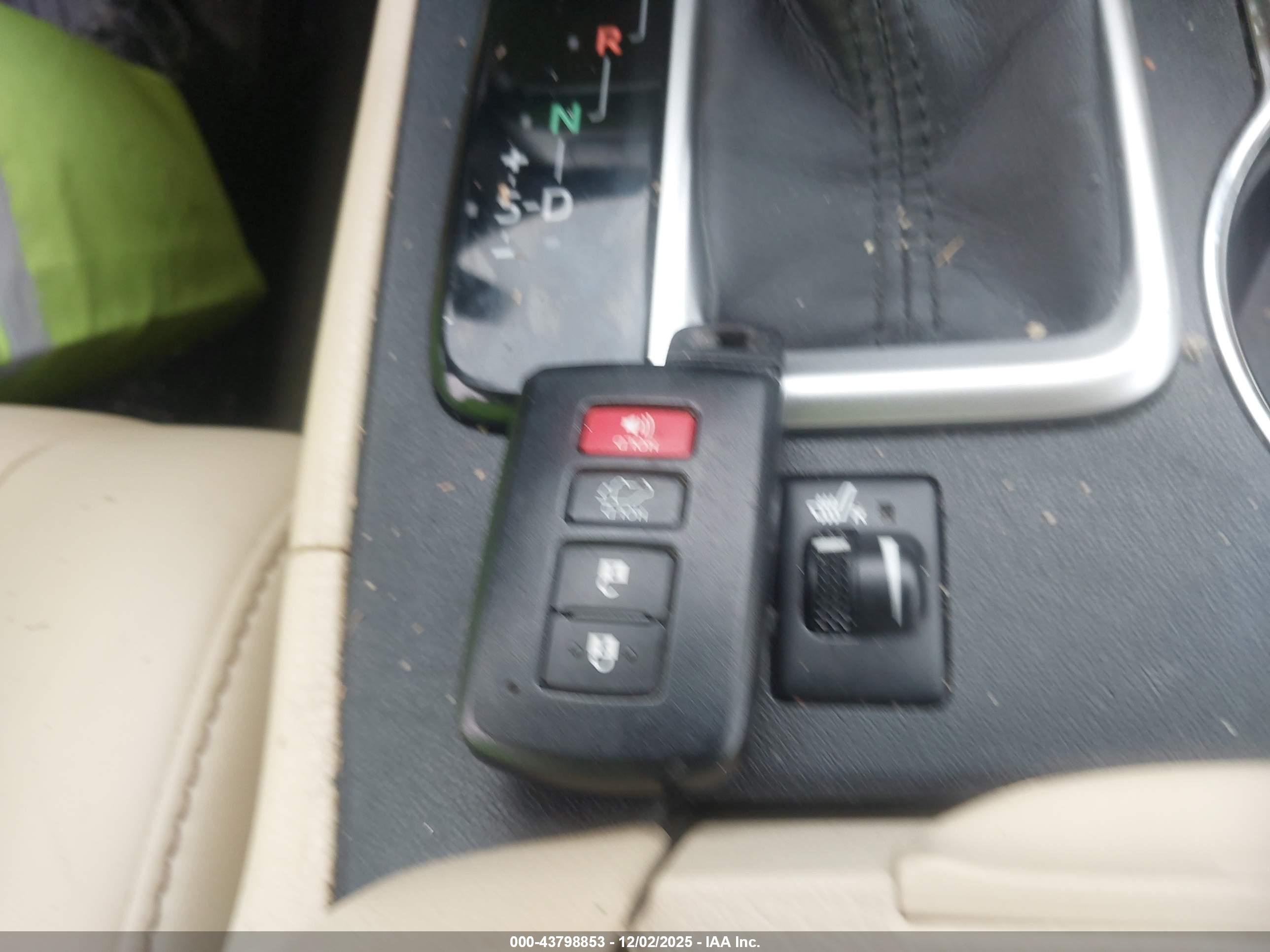 TOYOTA HIGHLANDER image 11