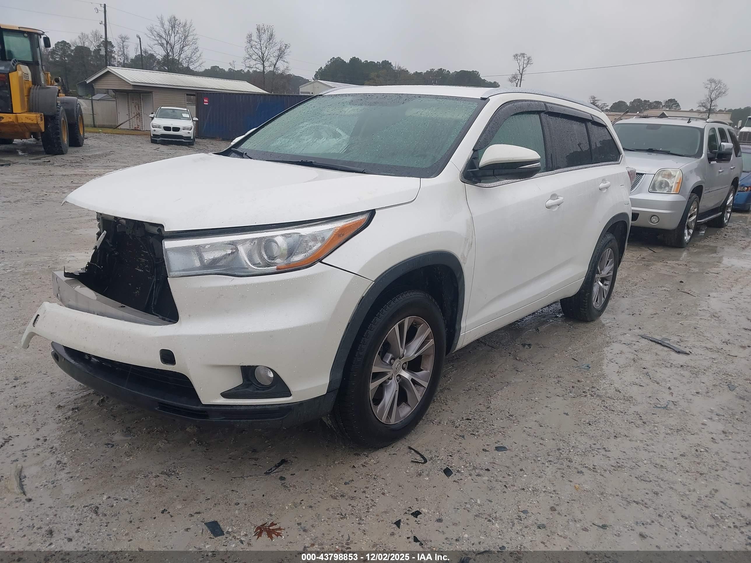 TOYOTA HIGHLANDER image 2