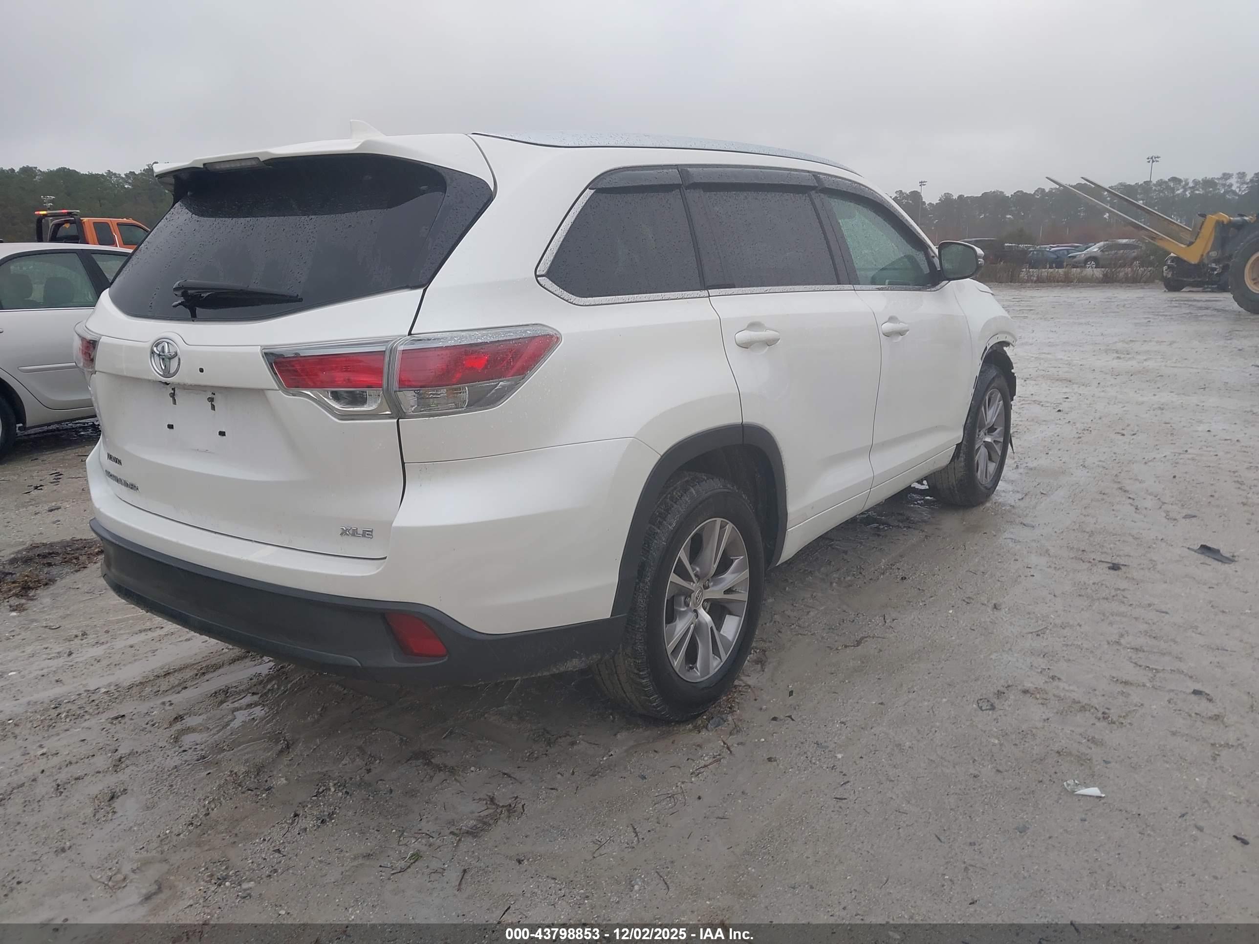 TOYOTA HIGHLANDER image 4