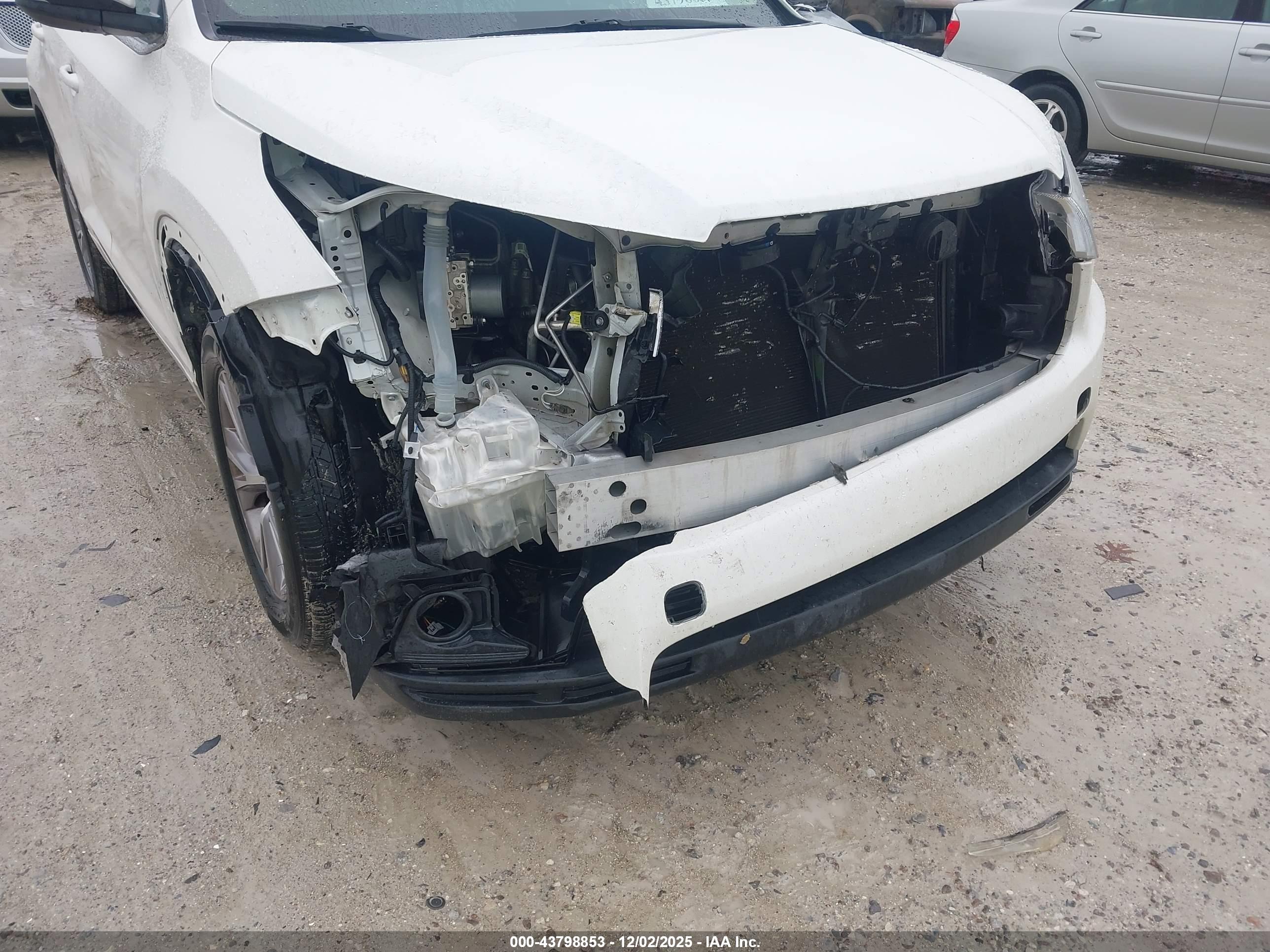 TOYOTA HIGHLANDER image 6
