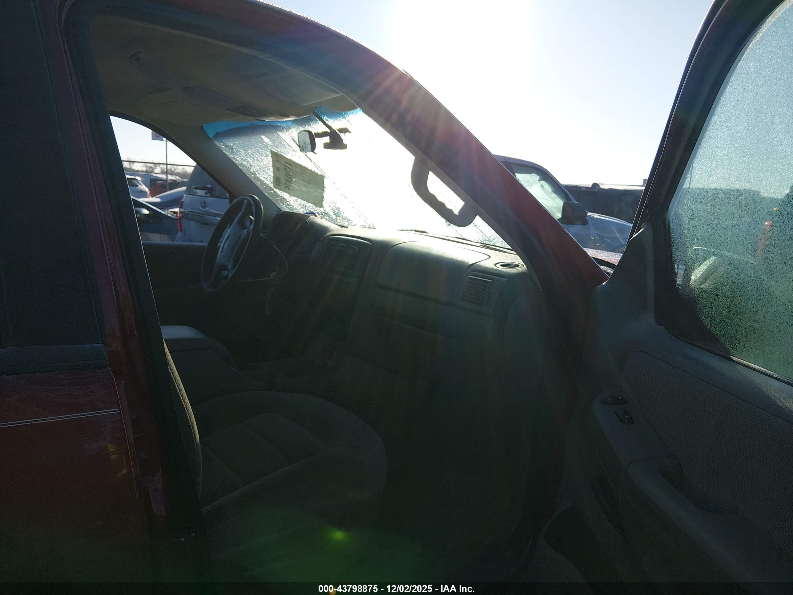 FORD EXPLORER image 5