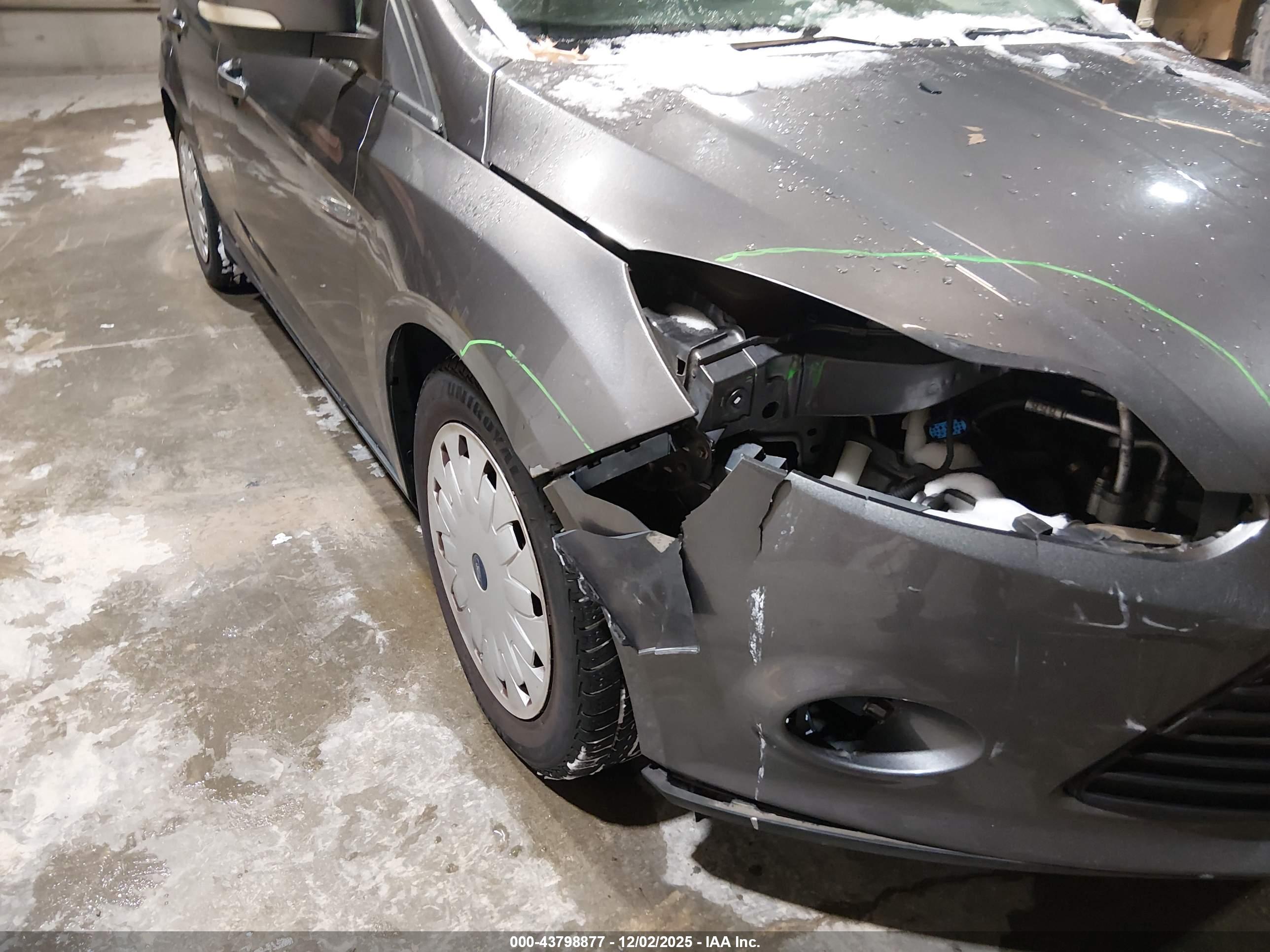 FORD FOCUS image 6