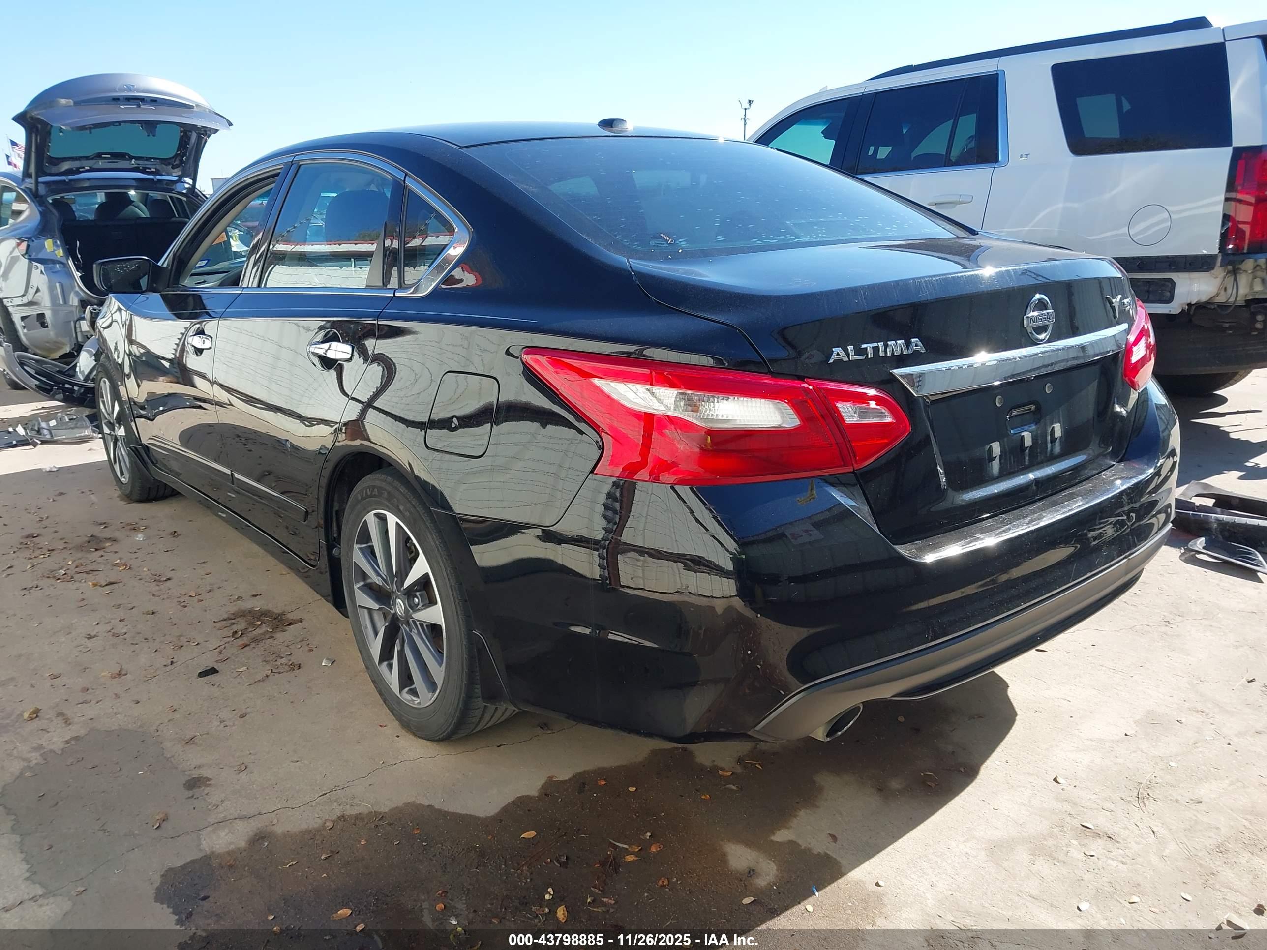 NISSAN ALTIMA image 3