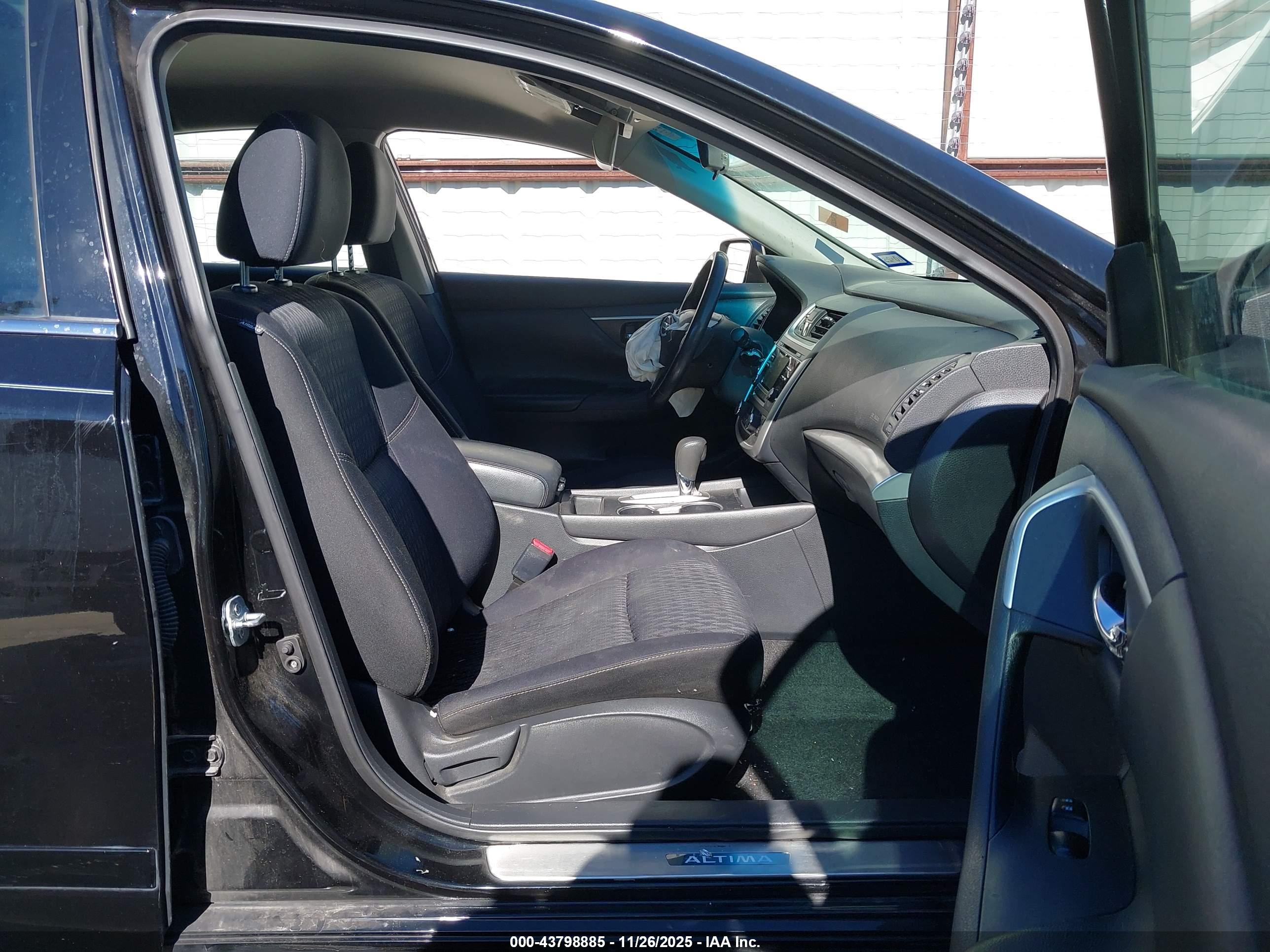 NISSAN ALTIMA image 5