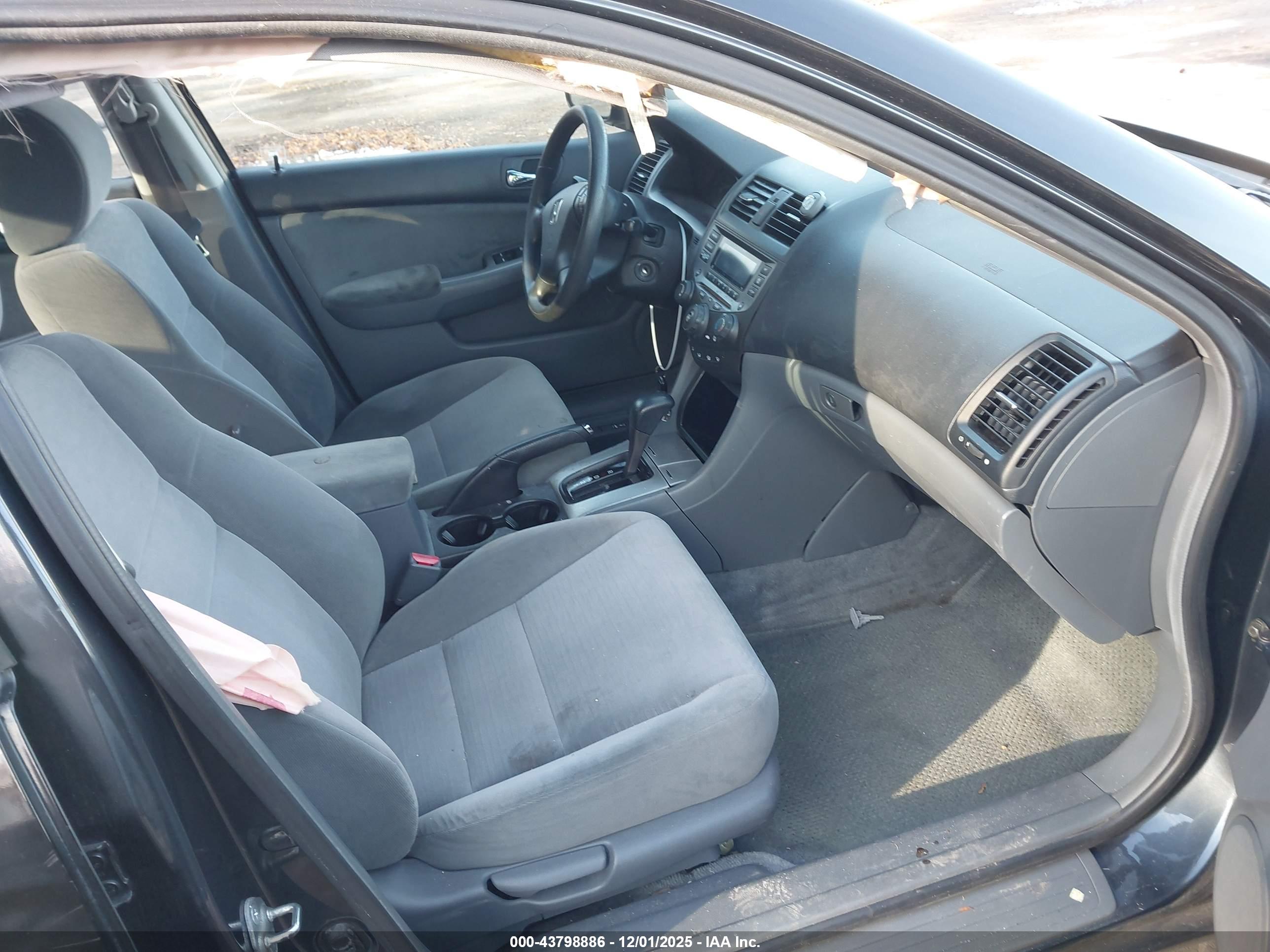 HONDA ACCORD image 5
