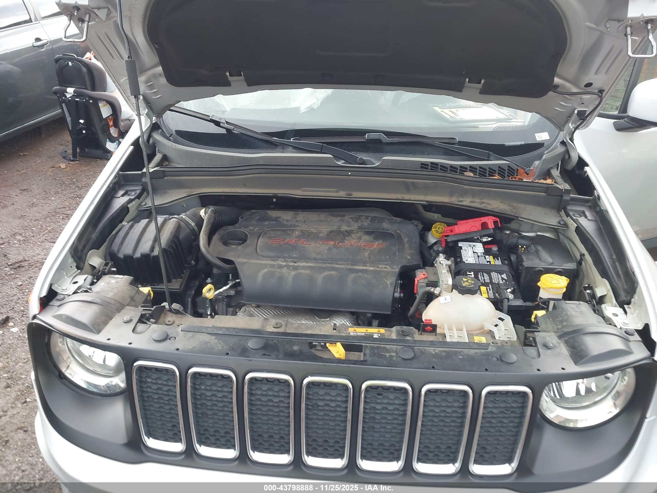 JEEP RENEGADE image 10