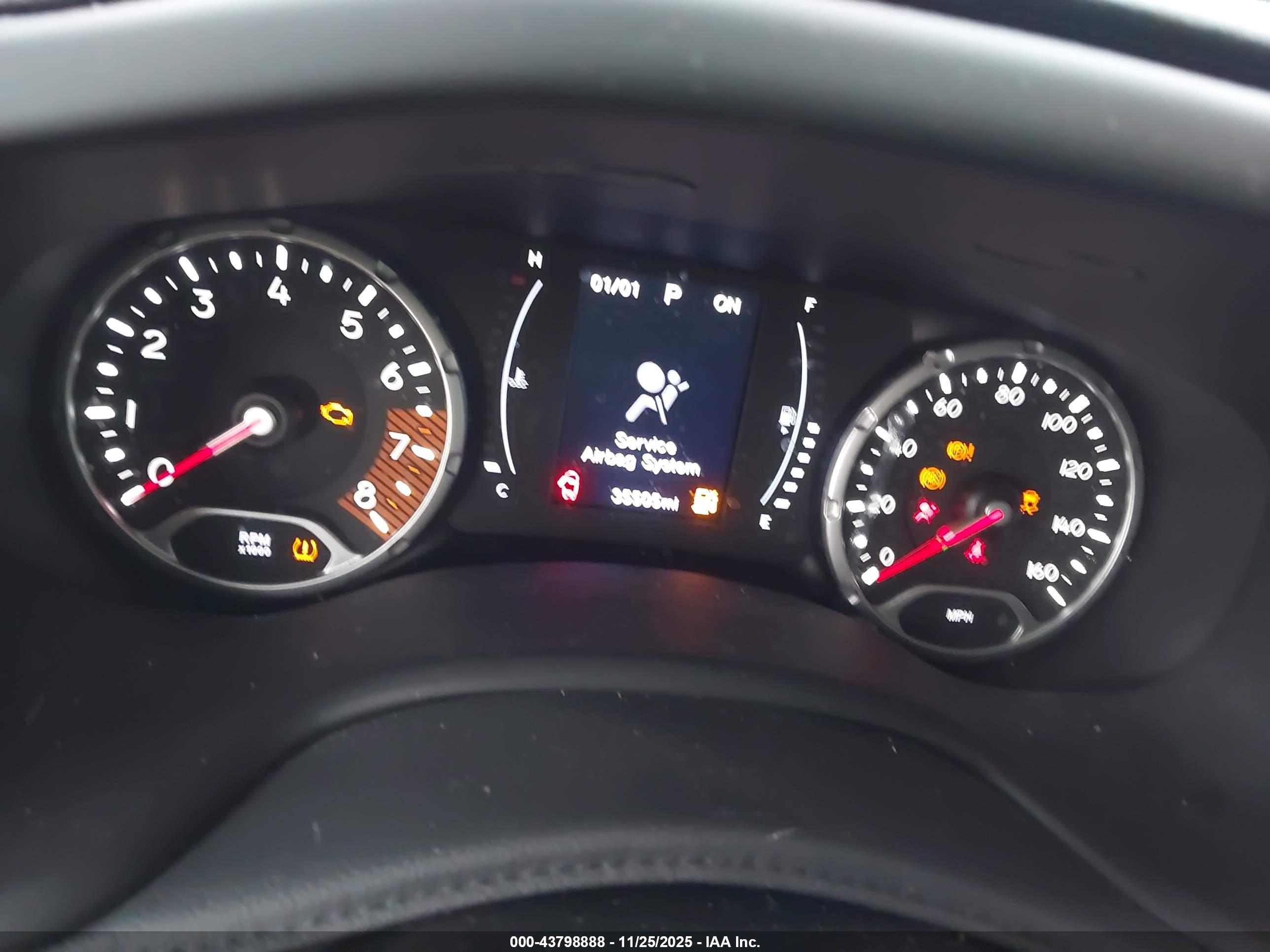 JEEP RENEGADE image 7