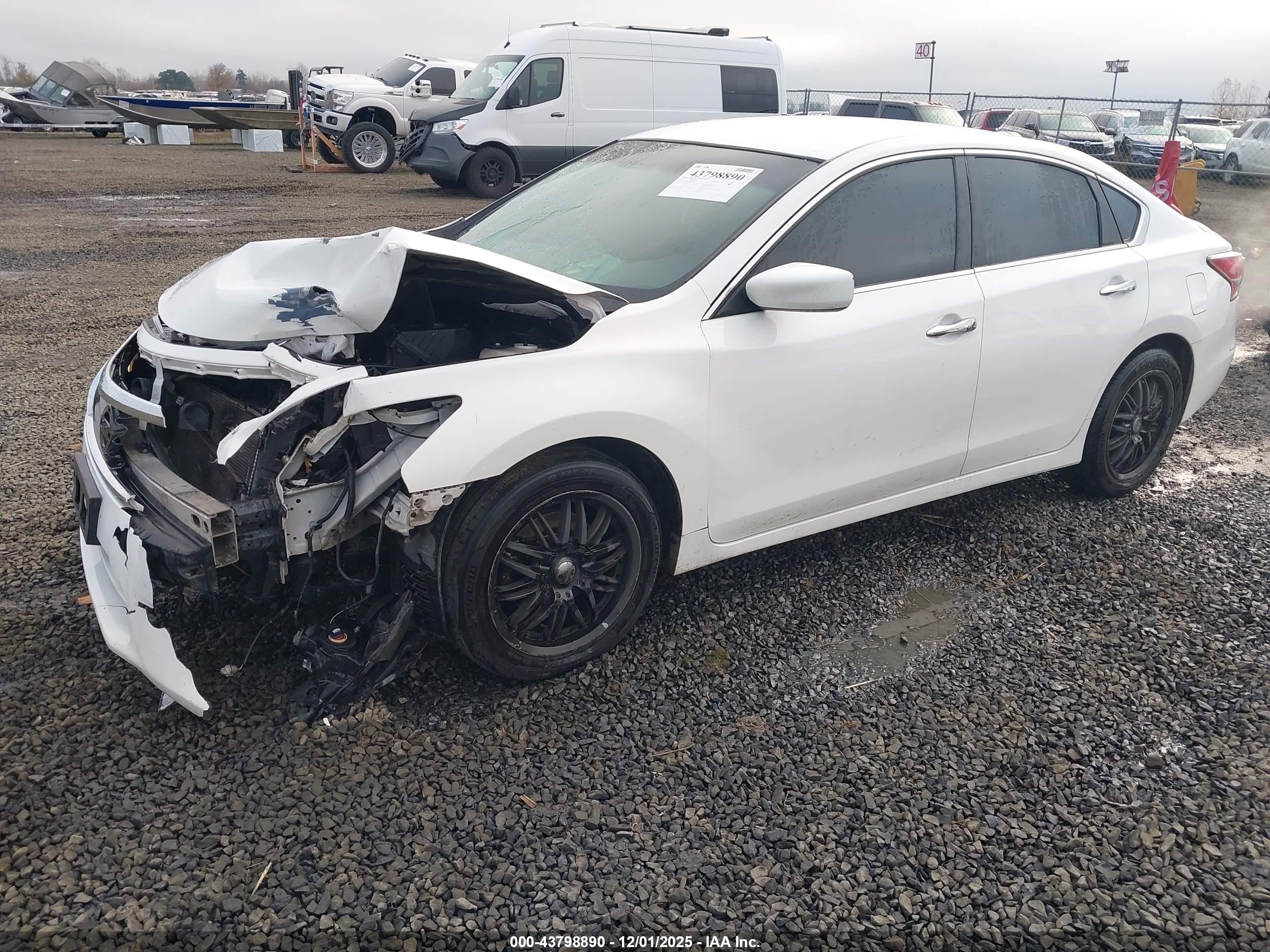 NISSAN ALTIMA image 2