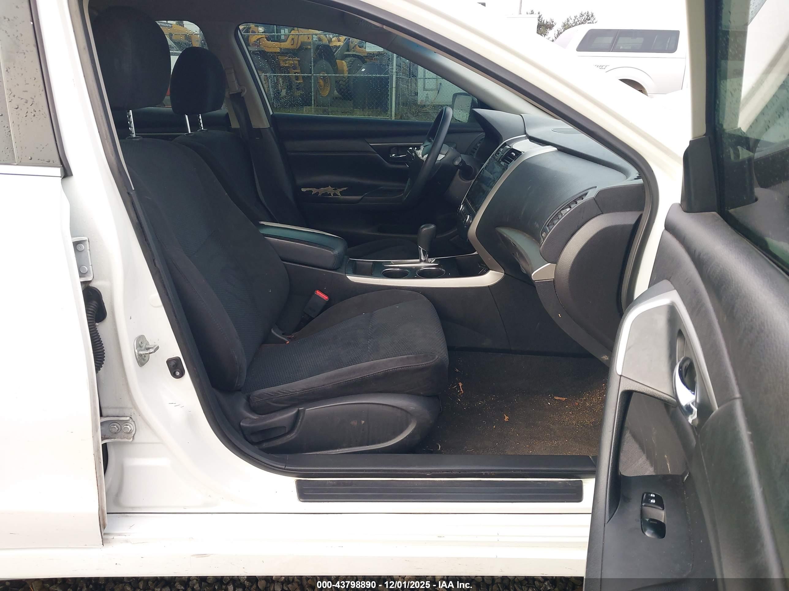 NISSAN ALTIMA image 5