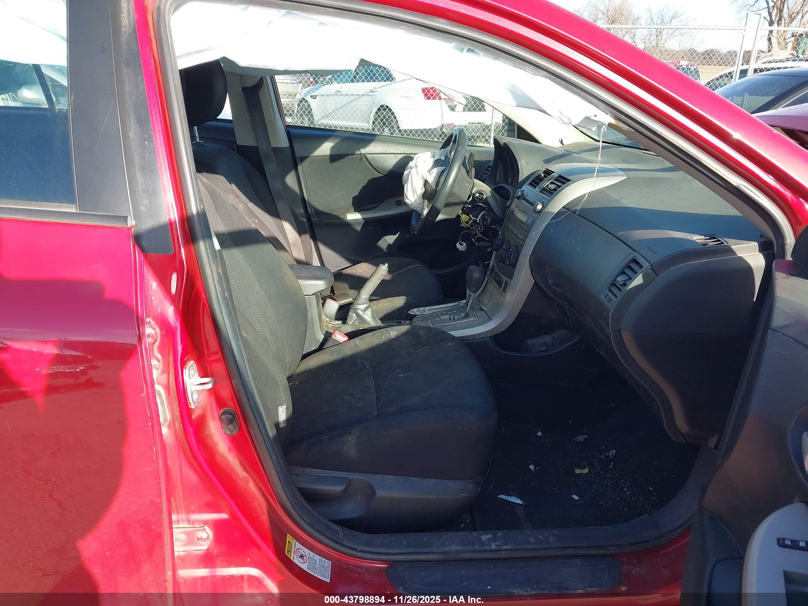 TOYOTA COROLLA image 5
