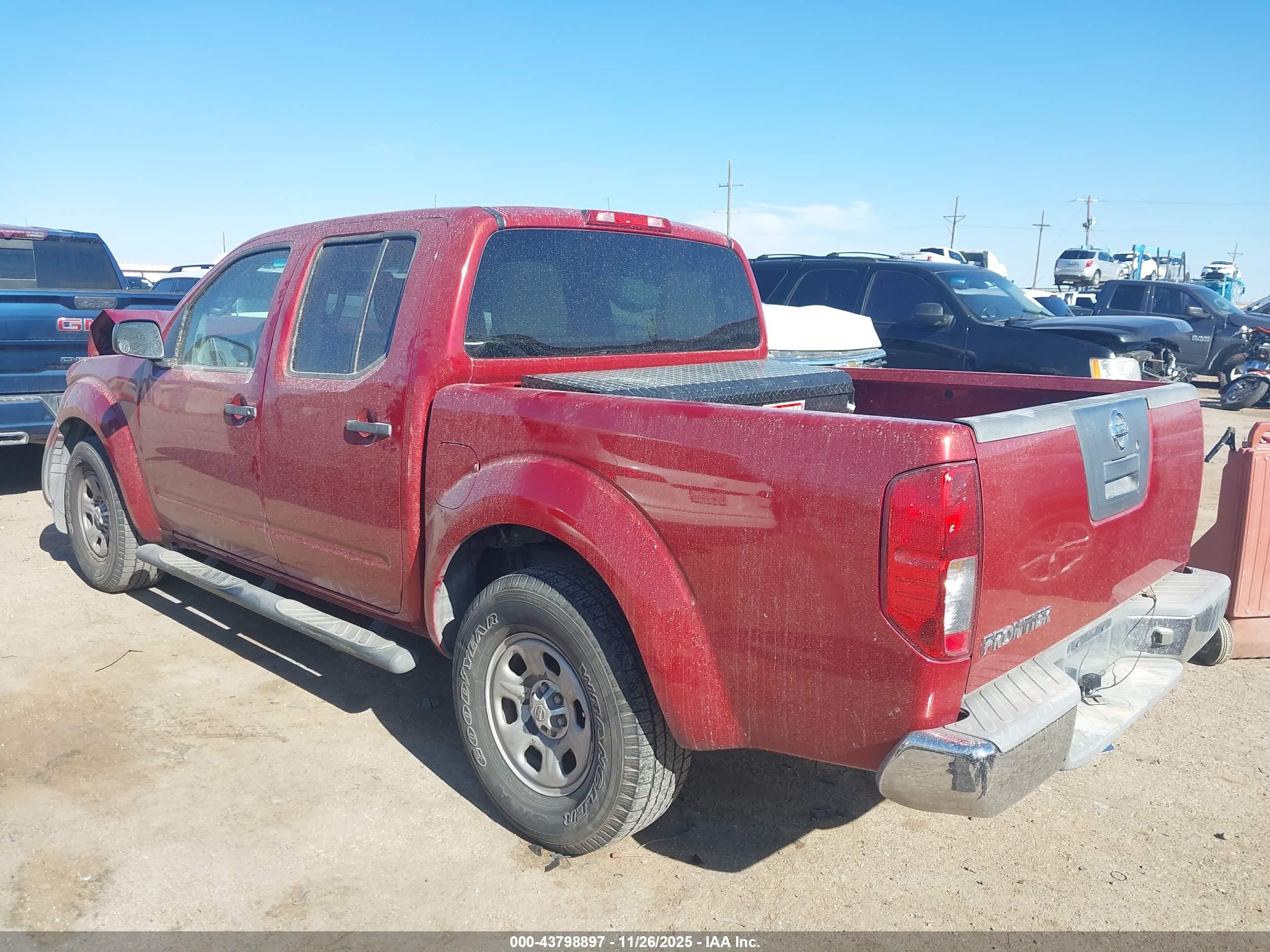 NISSAN FRONTIER image 3