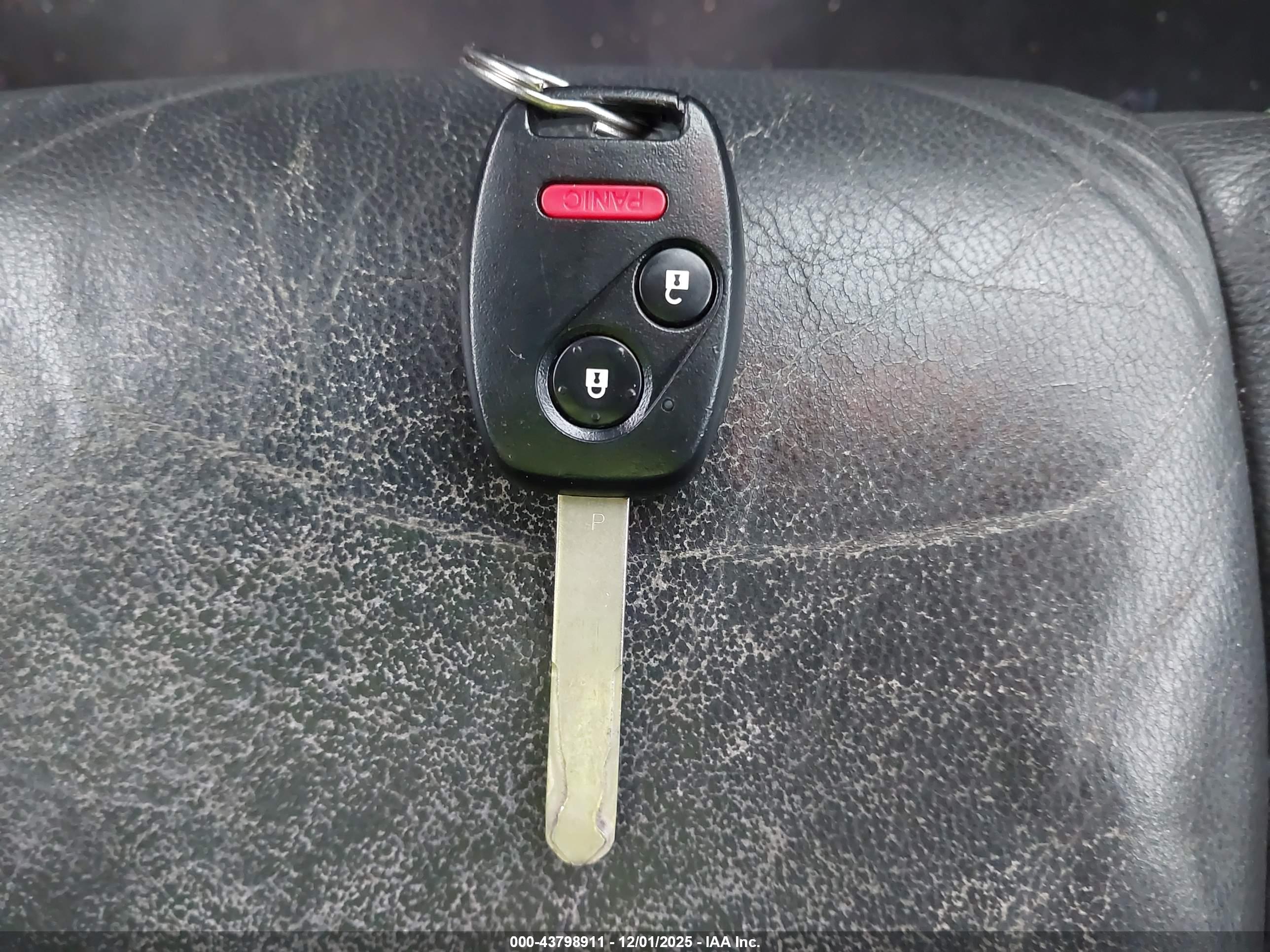 HONDA CR-V image 11