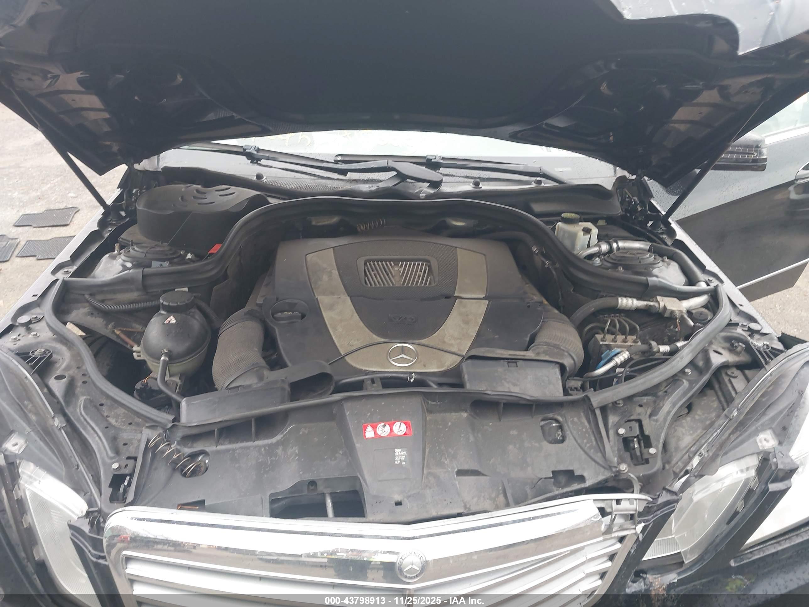 MERCEDES-BENZ E image 10