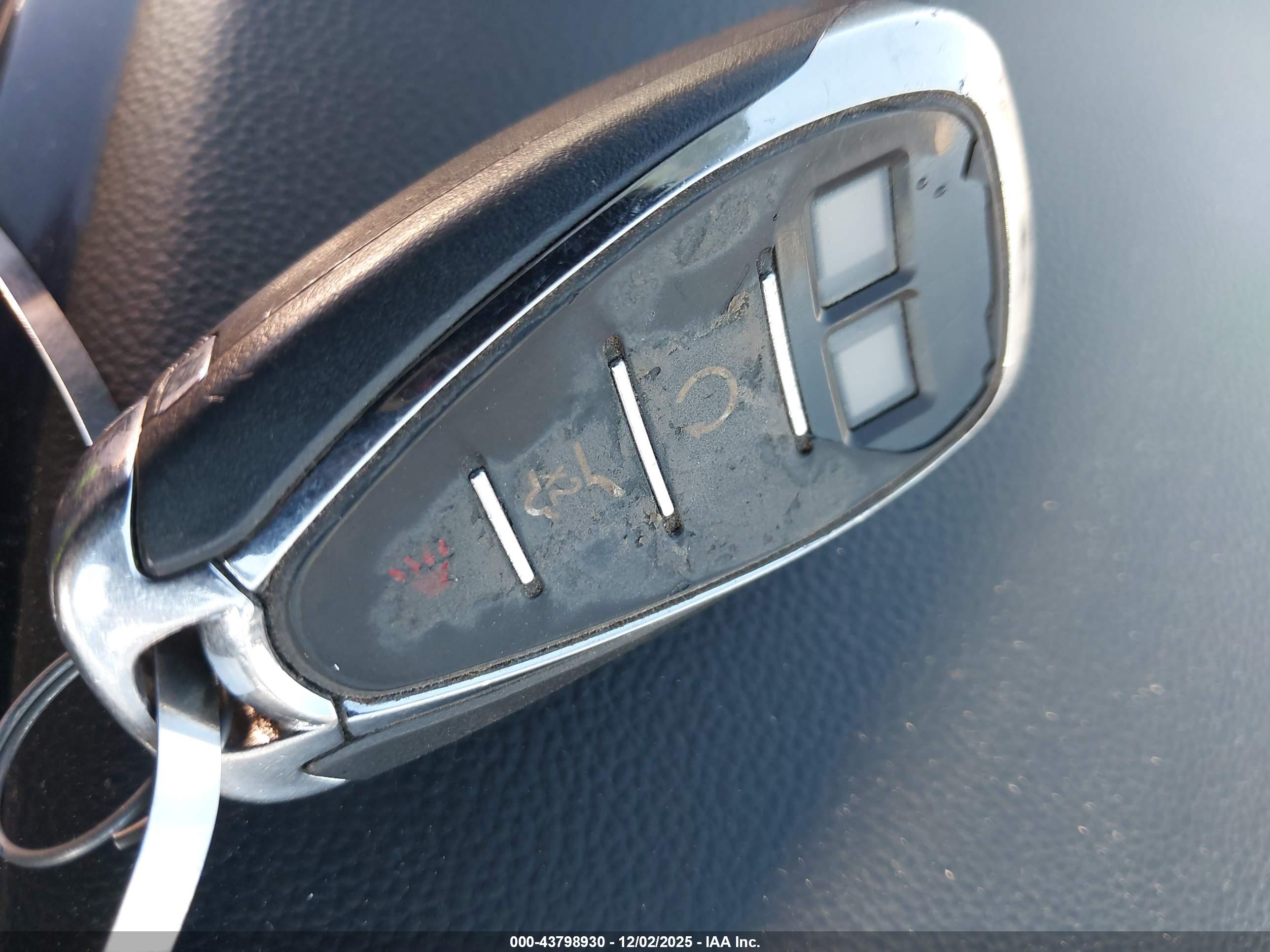 CHEVROLET TRAVERSE image 11