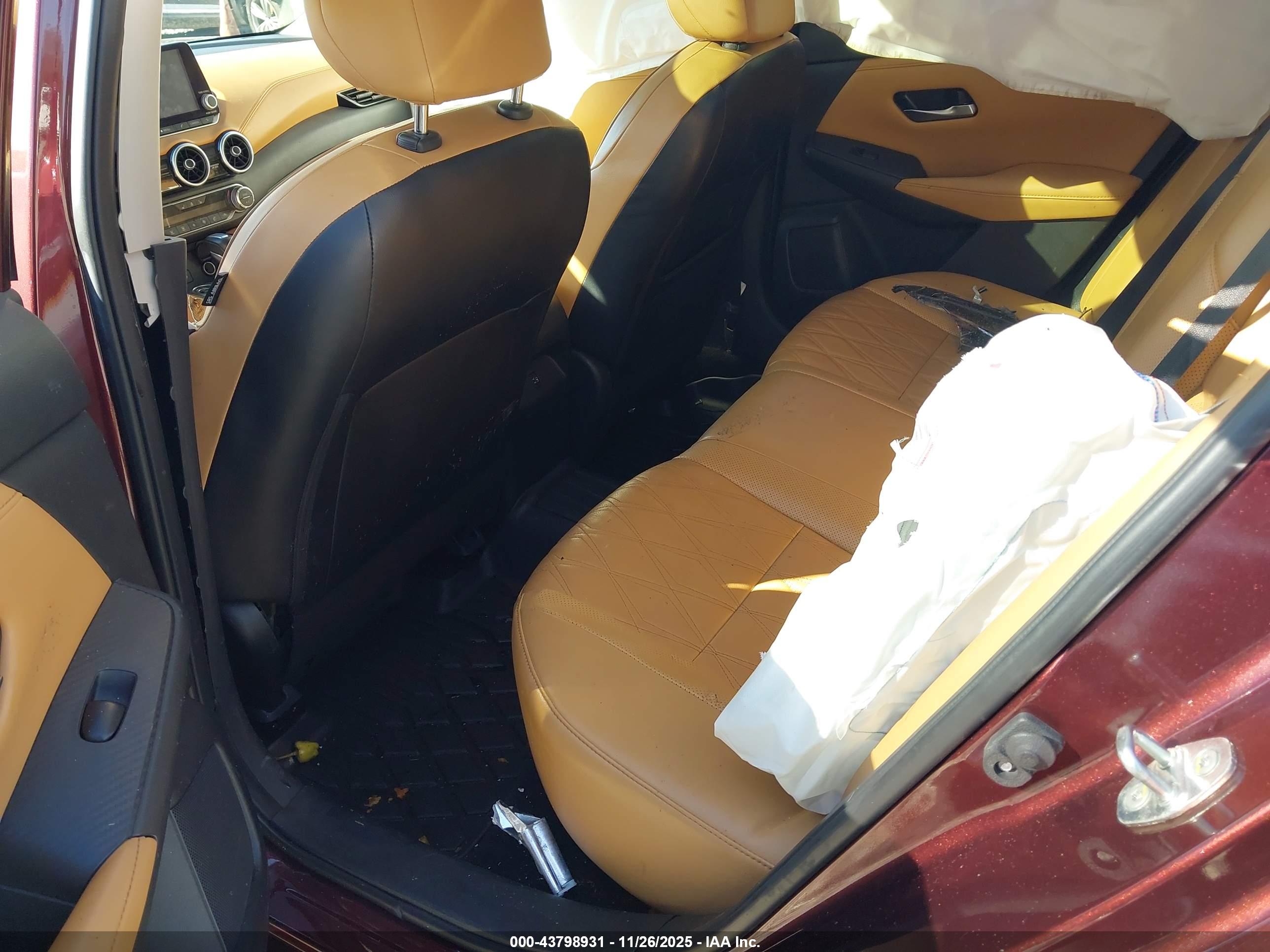 NISSAN SENTRA image 8