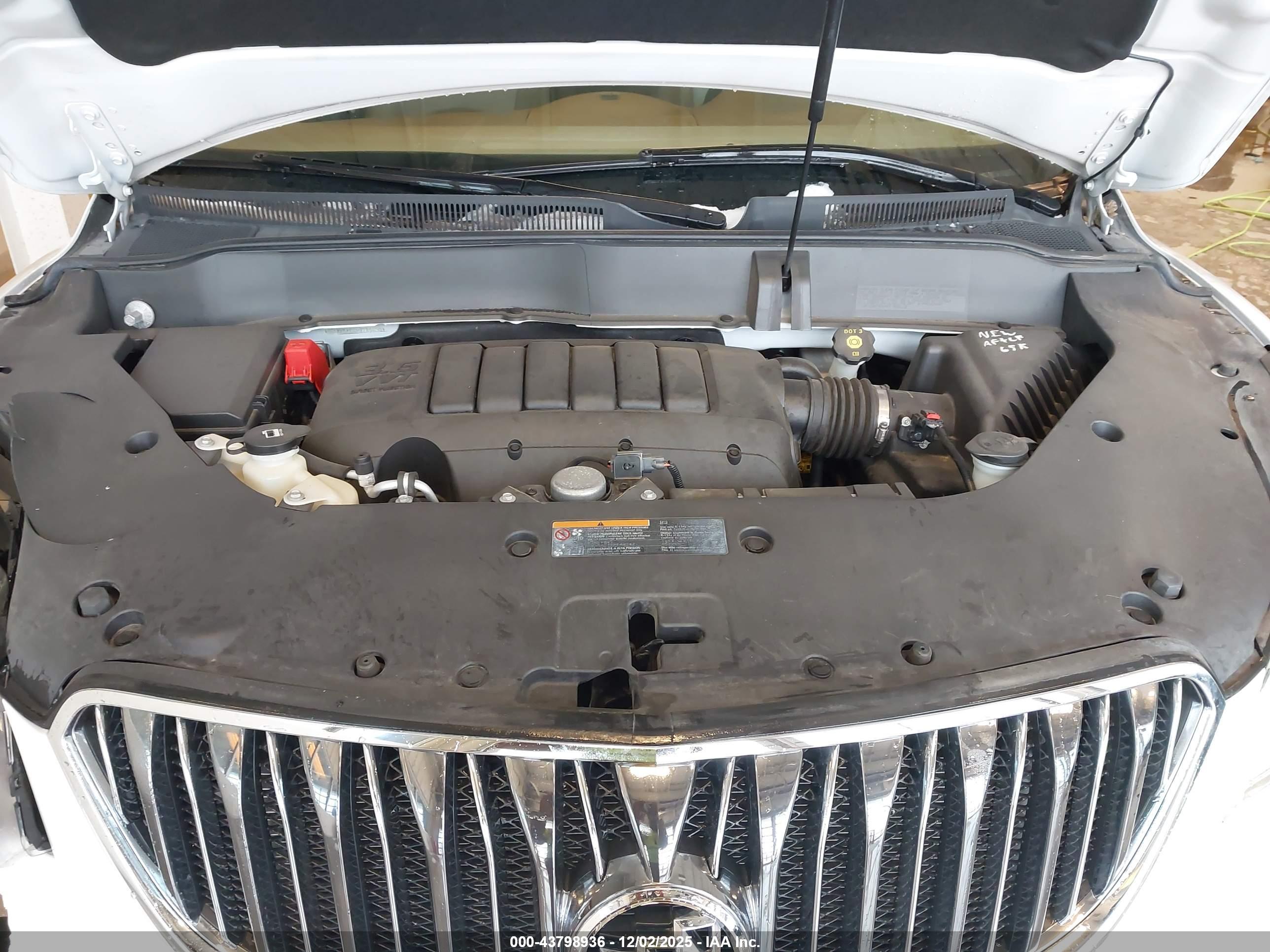 BUICK ENCLAVE image 10